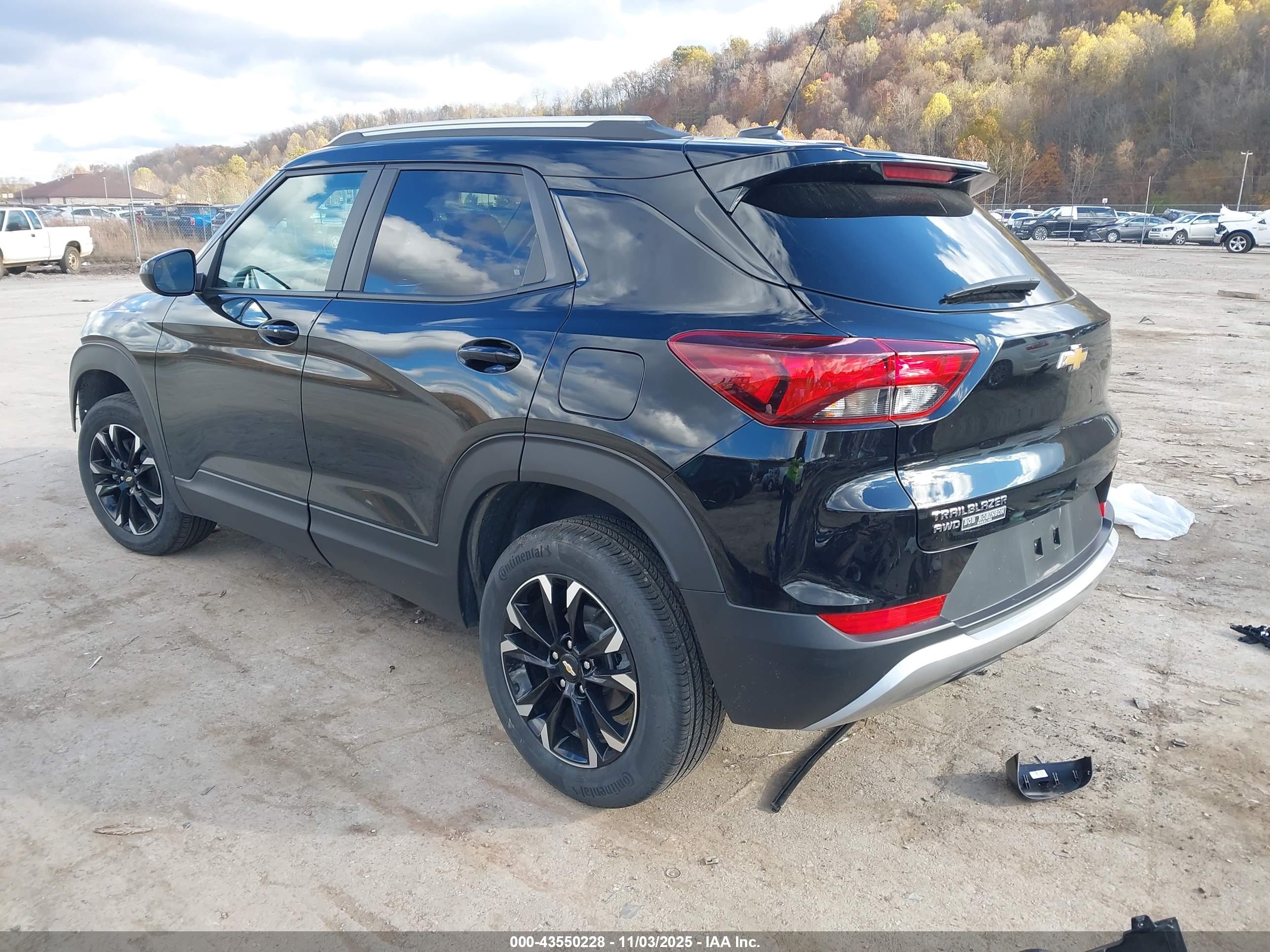 CHEVROLET TRAILBLAZER image 3
