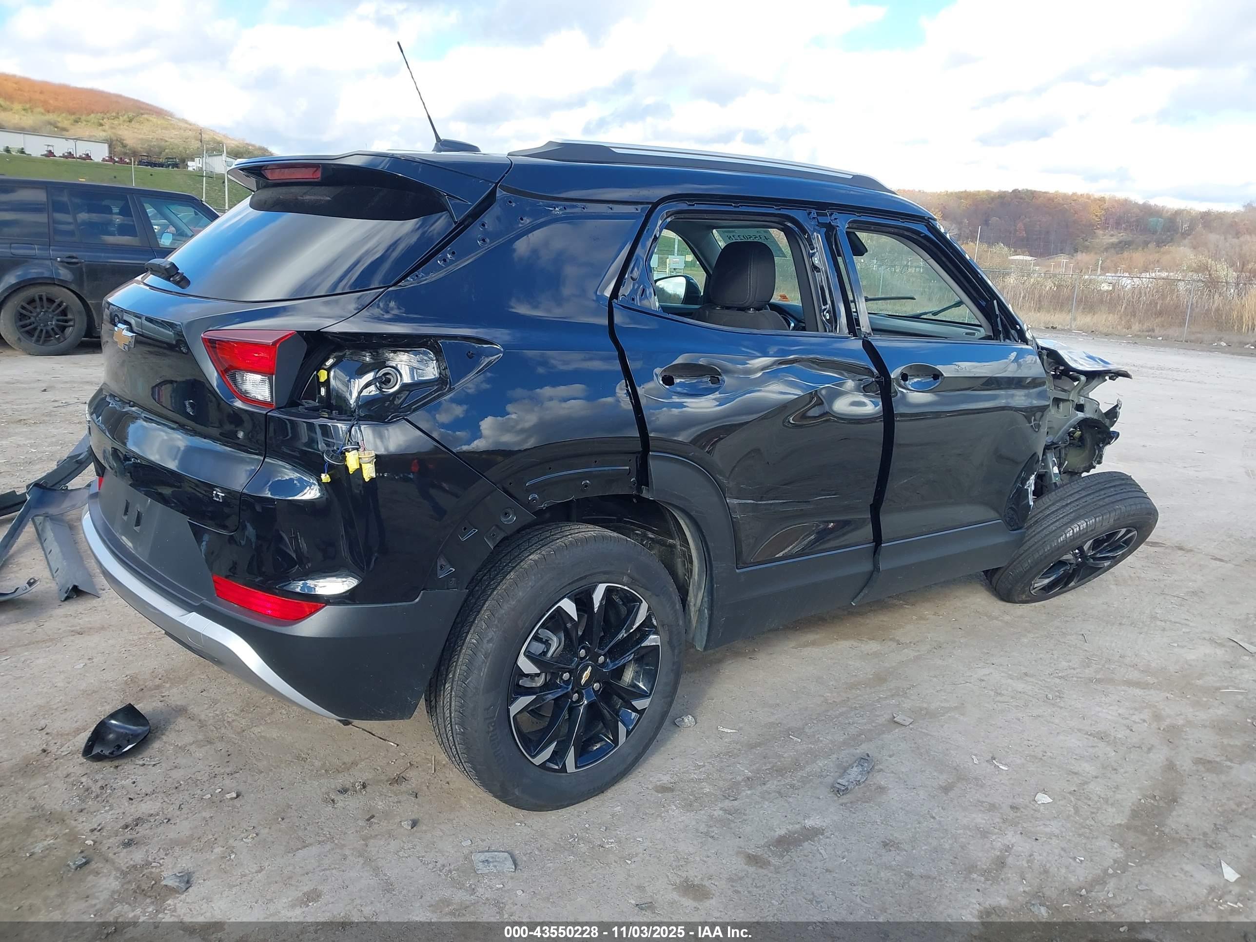 CHEVROLET TRAILBLAZER image 4