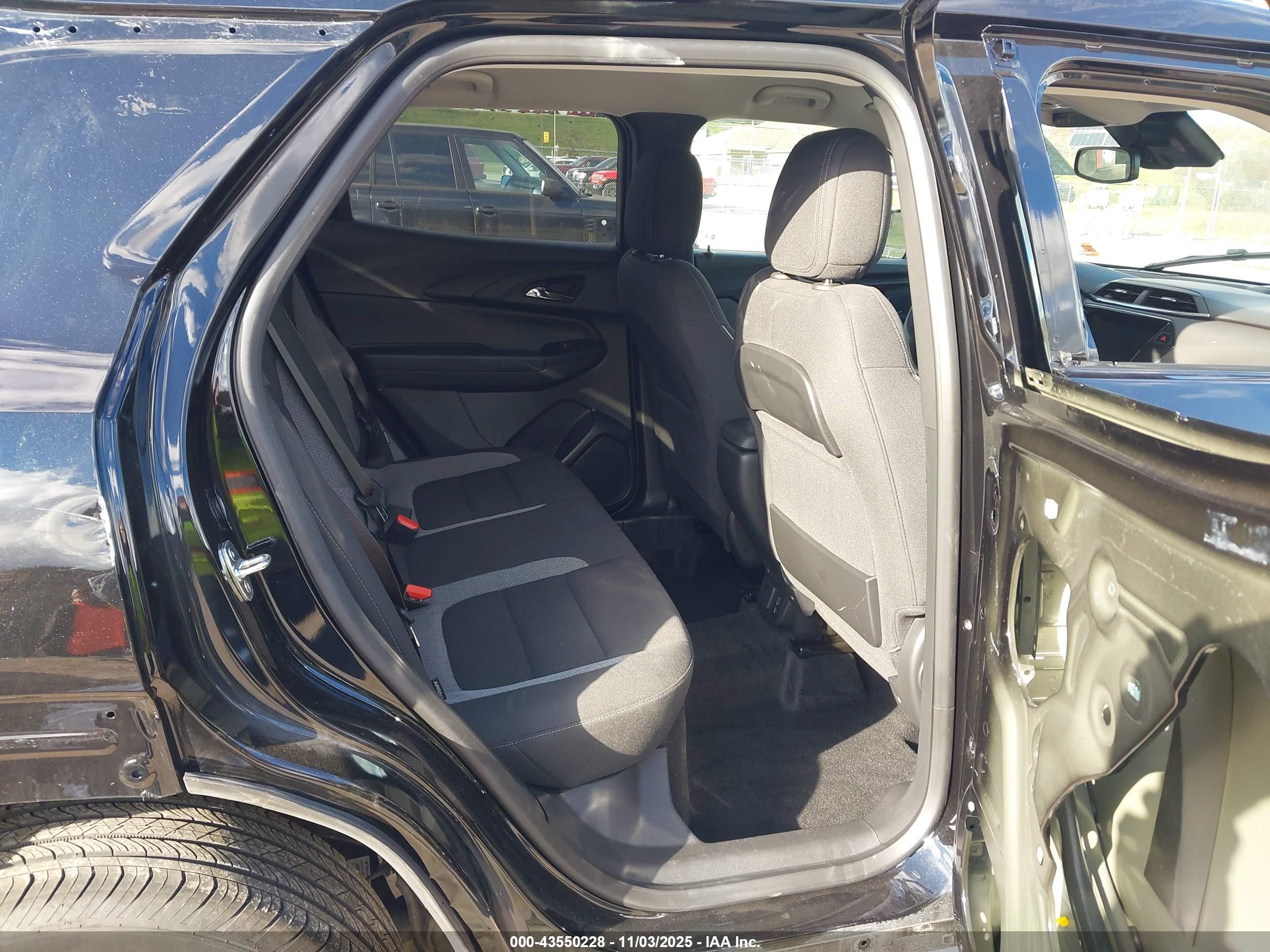 CHEVROLET TRAILBLAZER image 8