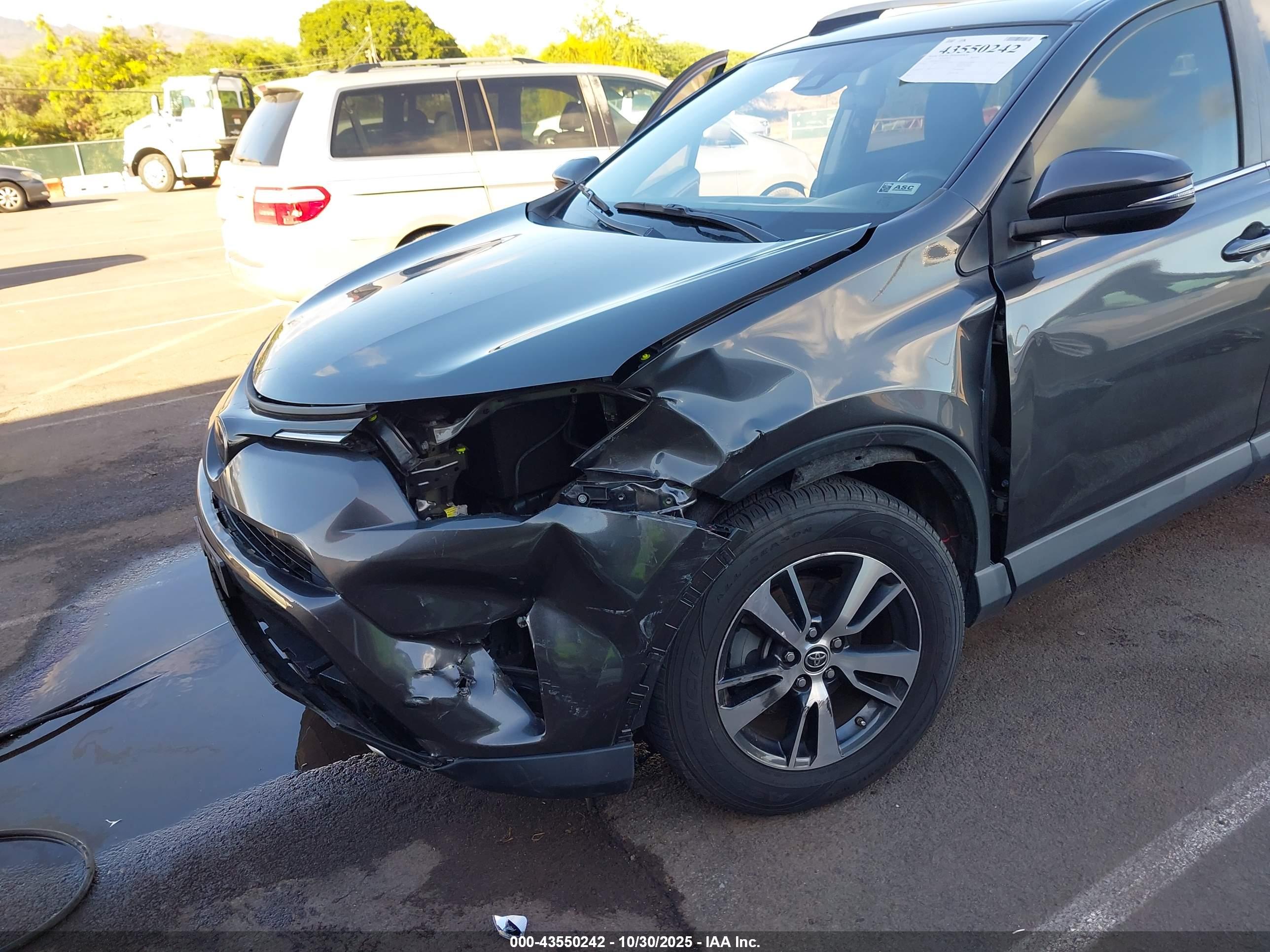 TOYOTA RAV4 image 6