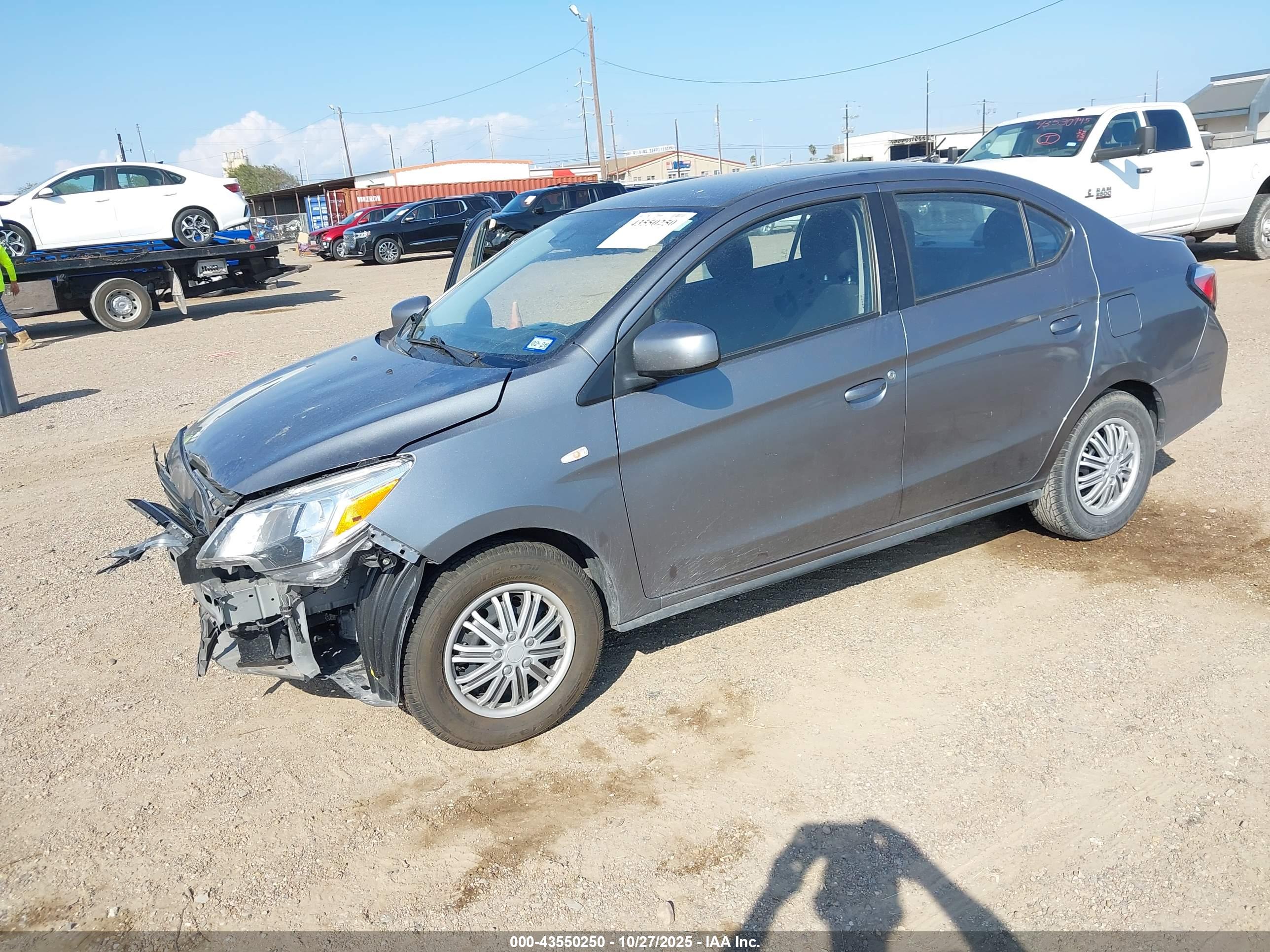 MITSUBISHI MIRAGE image 2