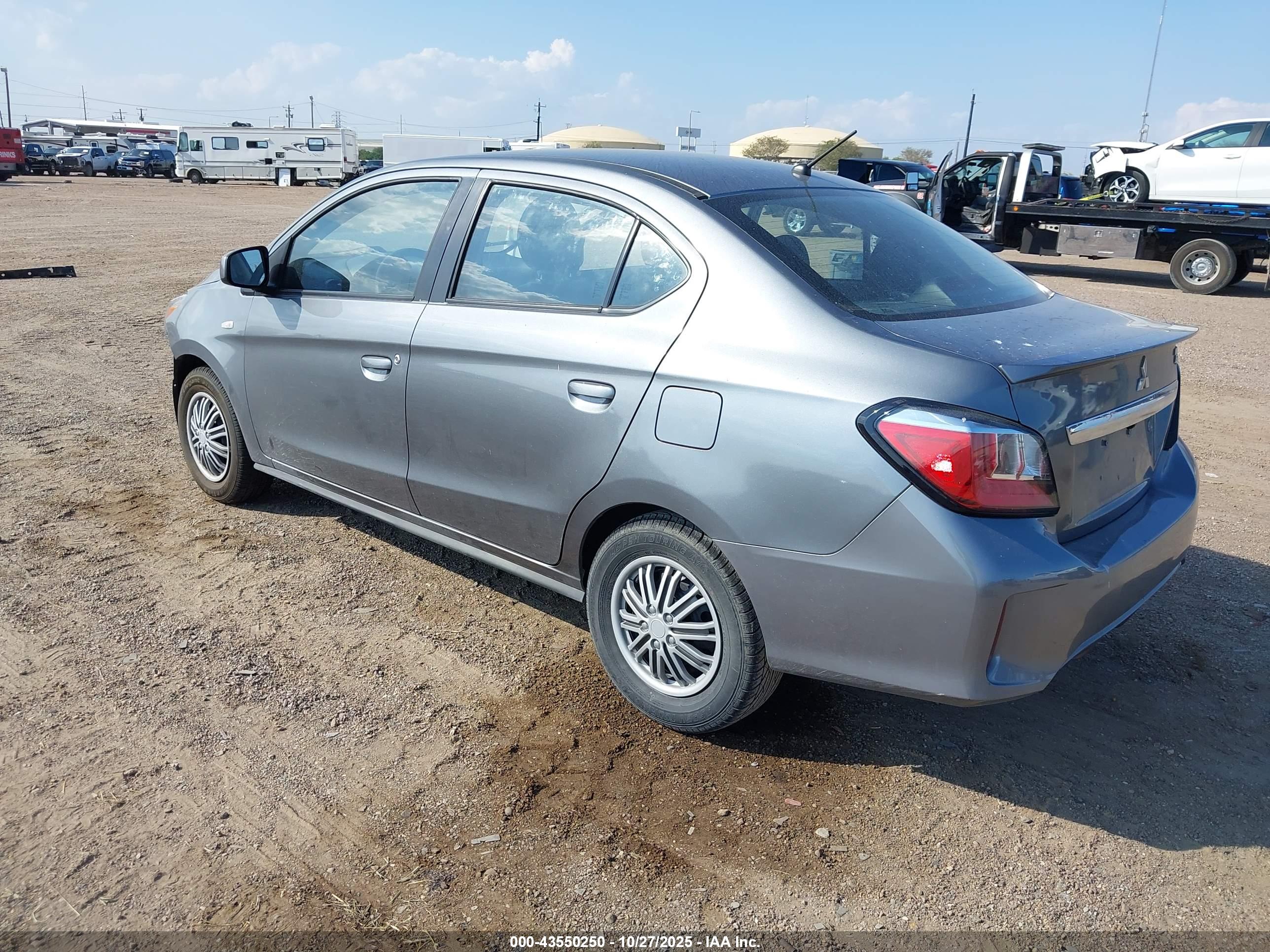 MITSUBISHI MIRAGE image 3