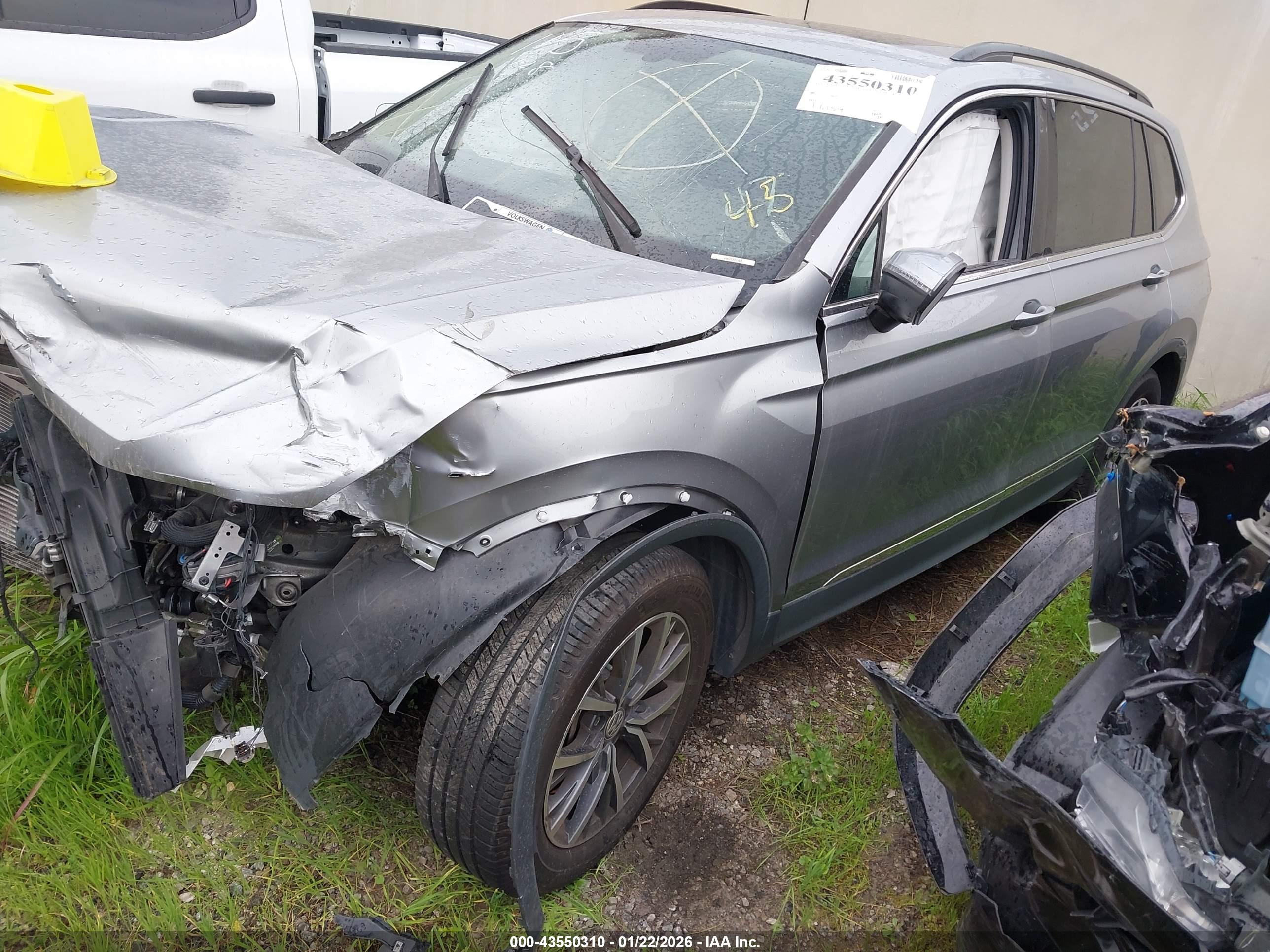 VOLKSWAGEN TIGUAN image 2
