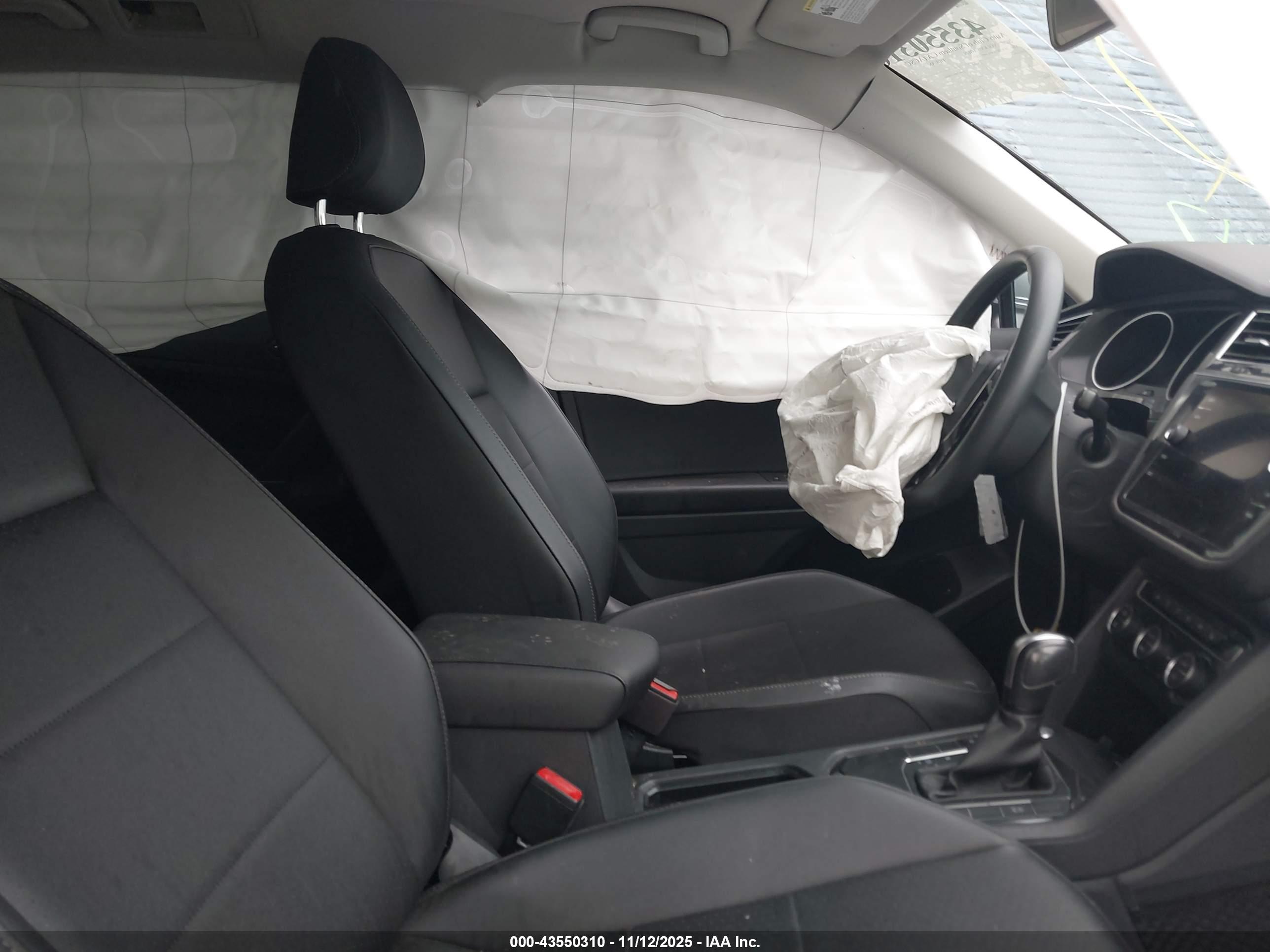 VOLKSWAGEN TIGUAN image 5