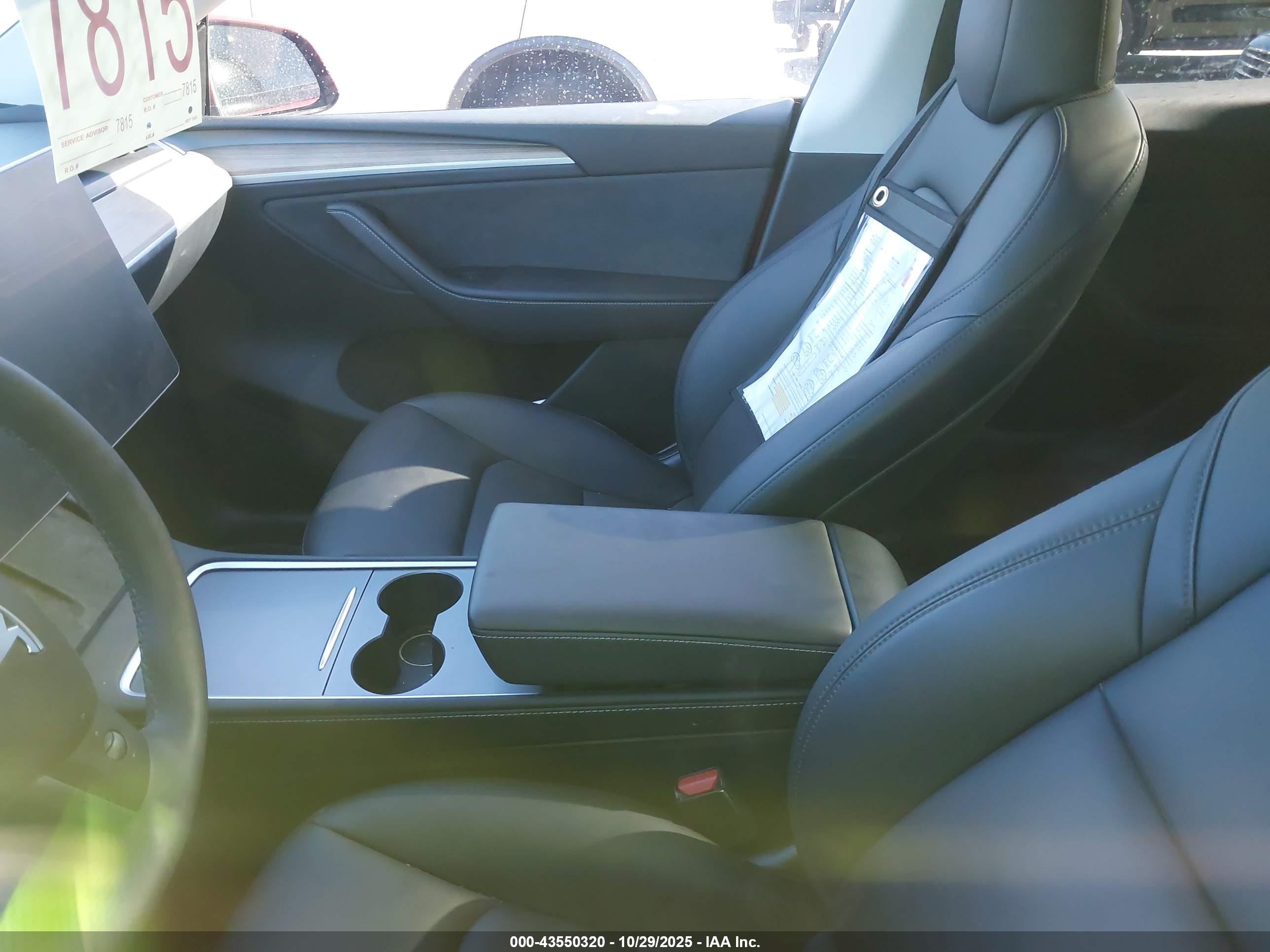 TESLA MODEL image 5