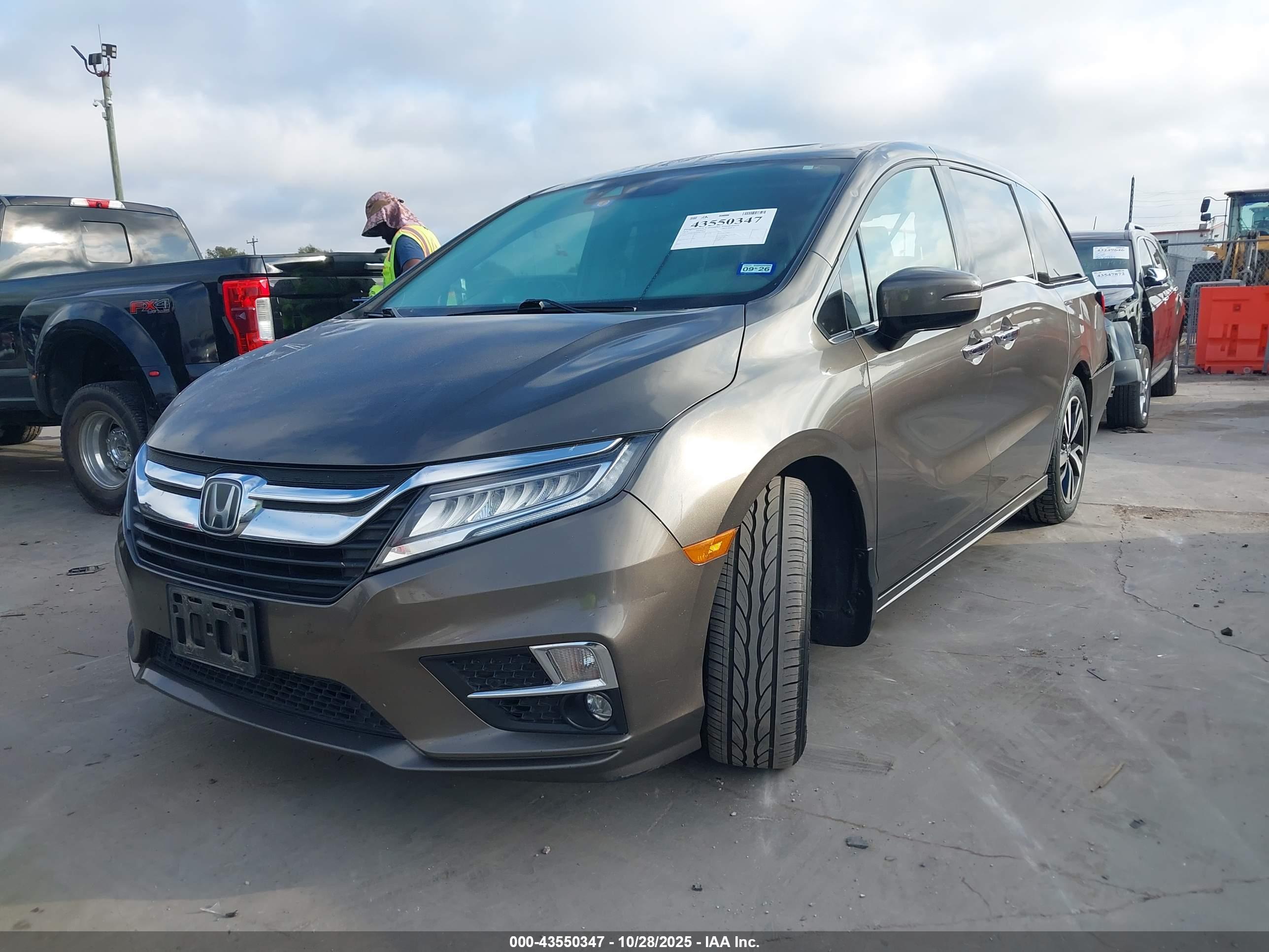 HONDA ODYSSEY image 2