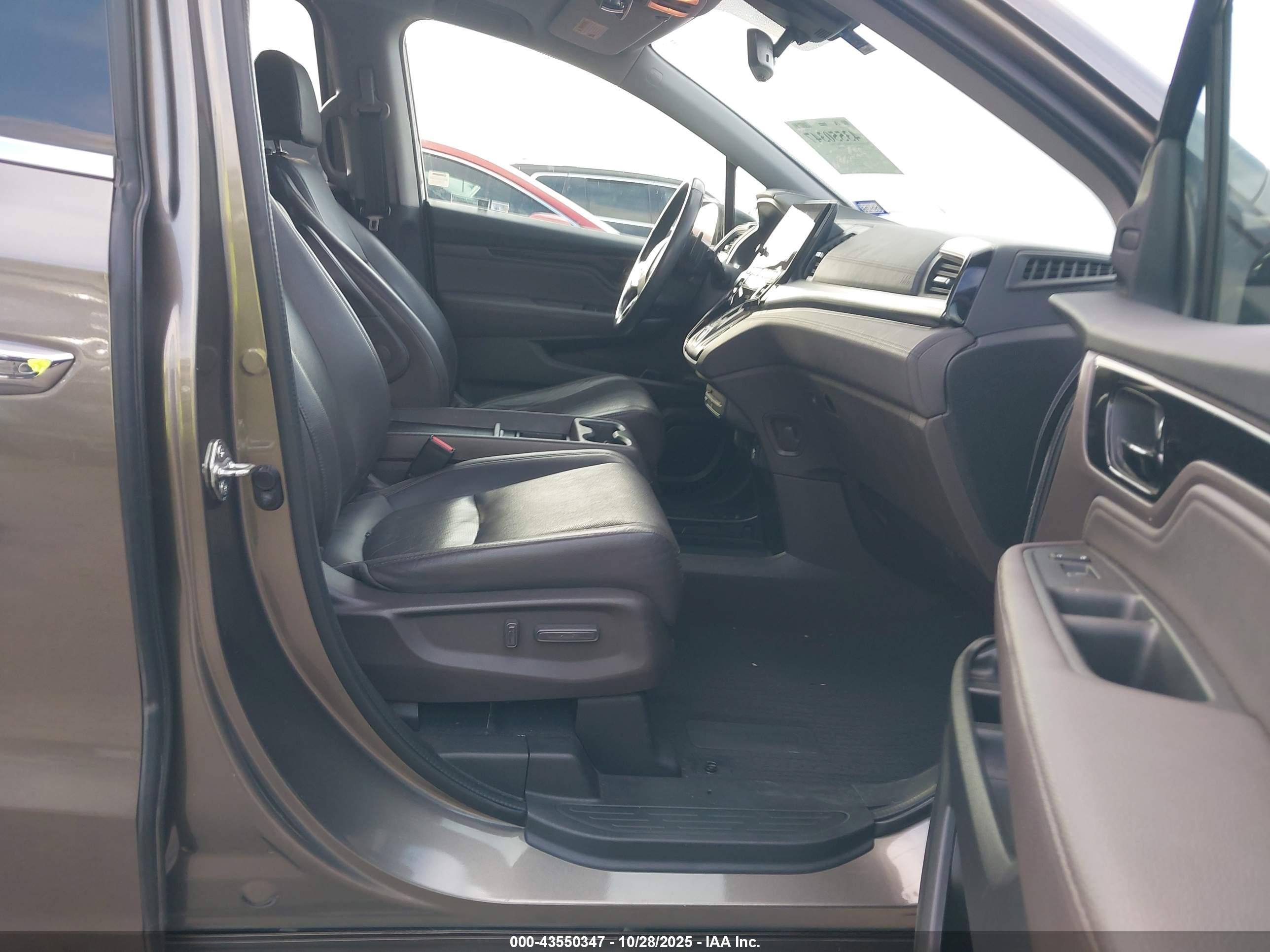 HONDA ODYSSEY image 5