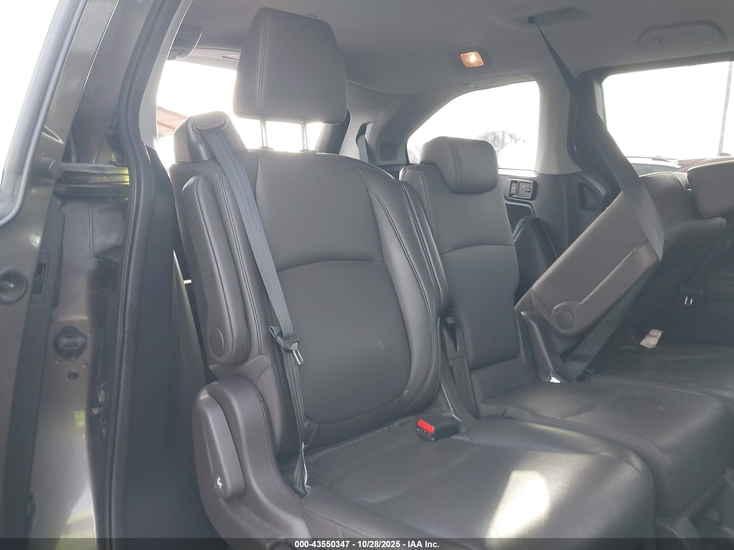 HONDA ODYSSEY image 8