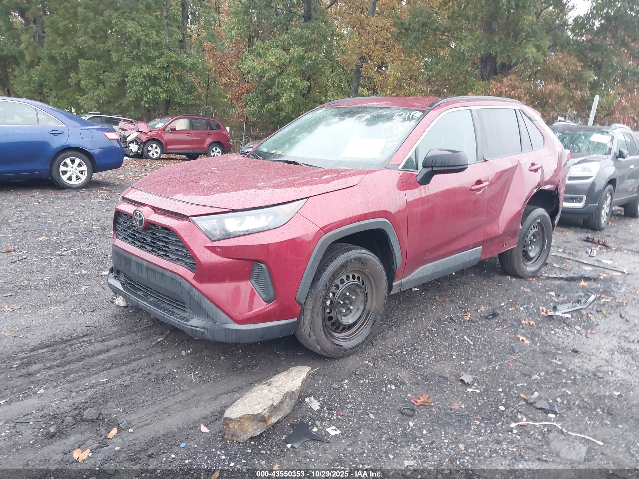 TOYOTA RAV4 image 2