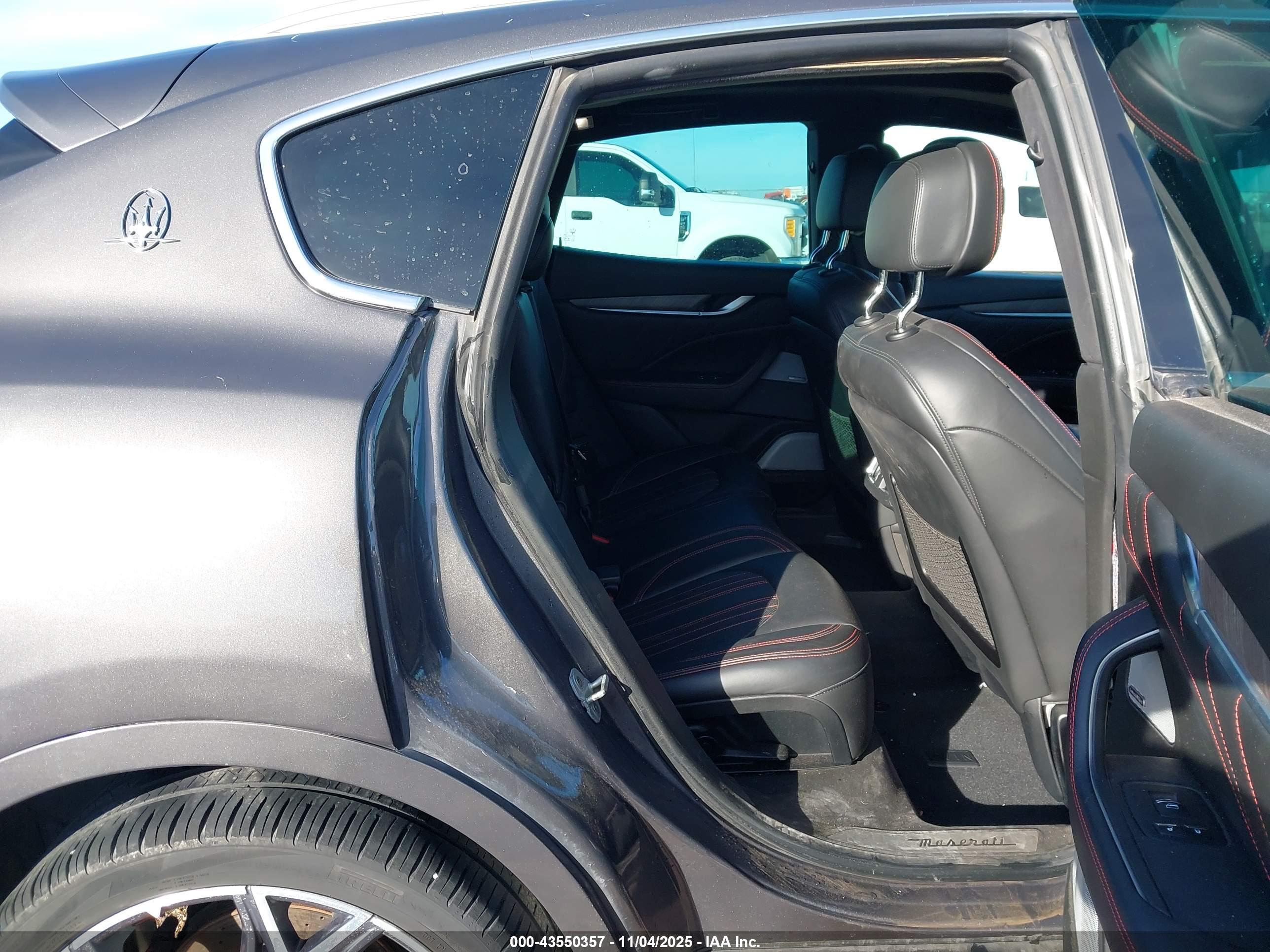 MASERATI LEVANTE image 8