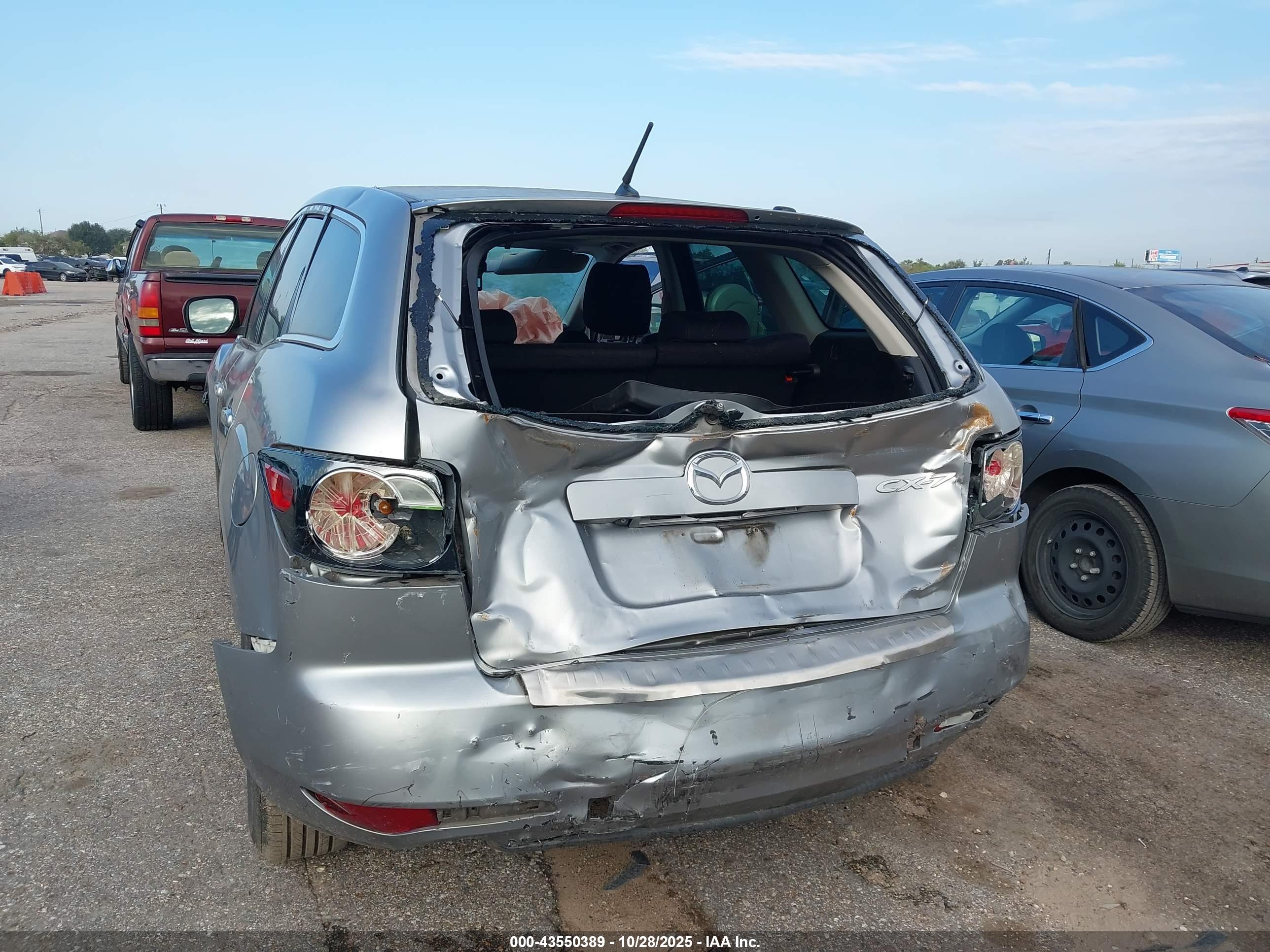 MAZDA CX-7 image 6