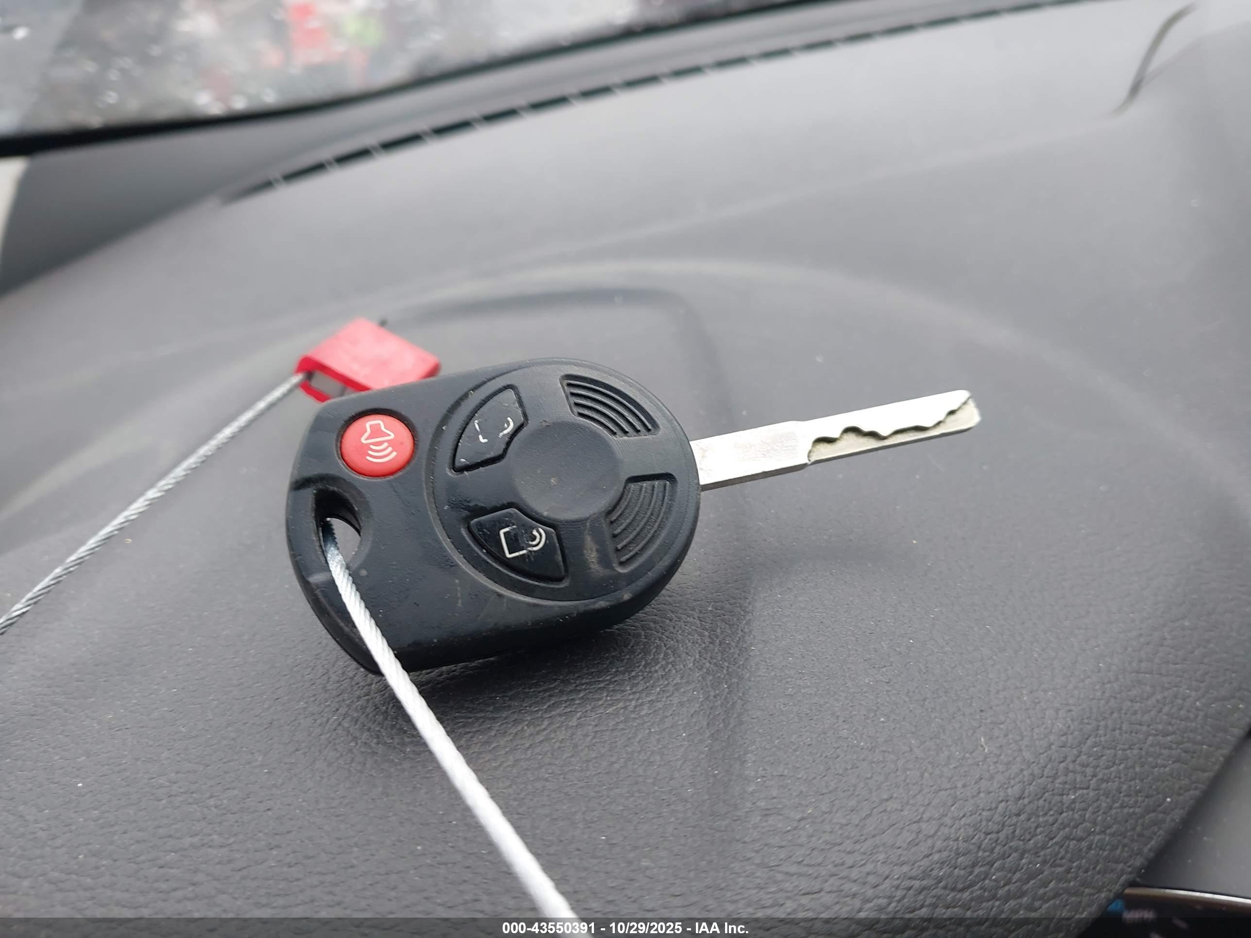 FORD ESCAPE image 11