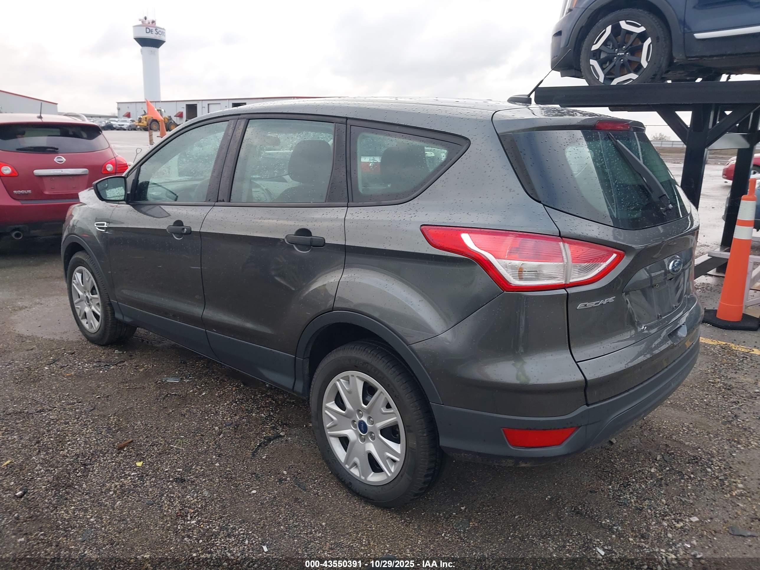FORD ESCAPE image 3