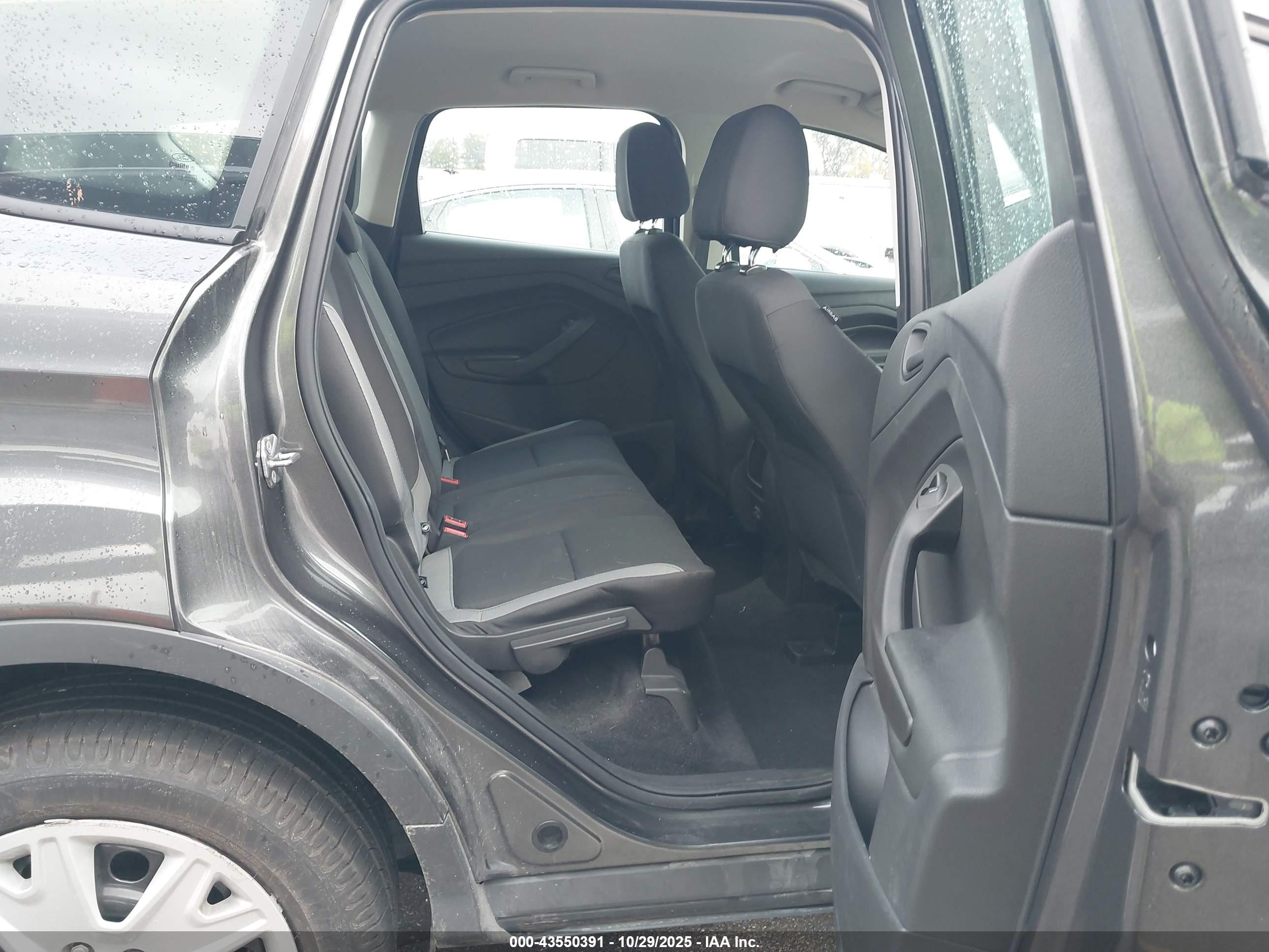 FORD ESCAPE image 8