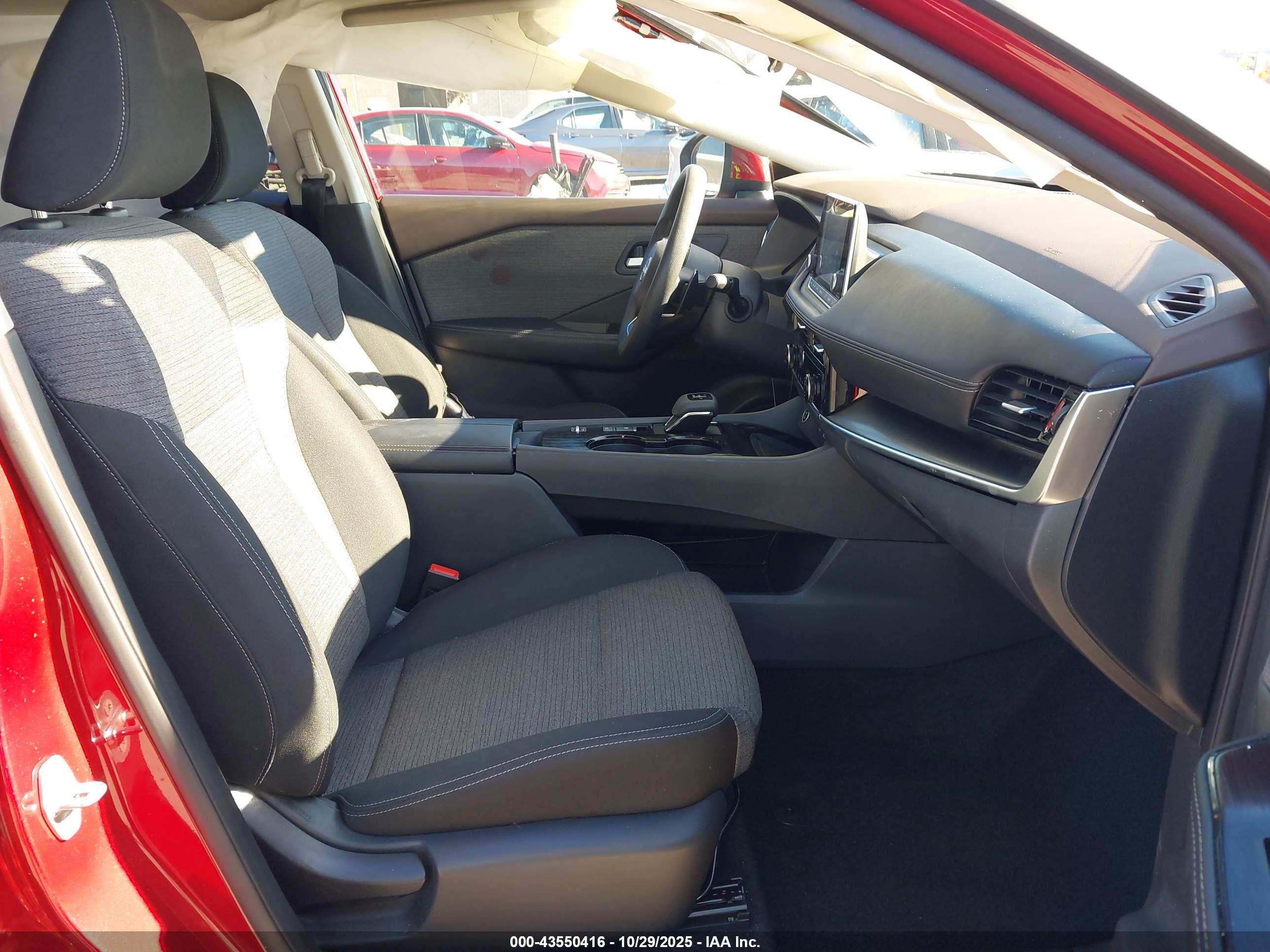 NISSAN ROGUE image 5