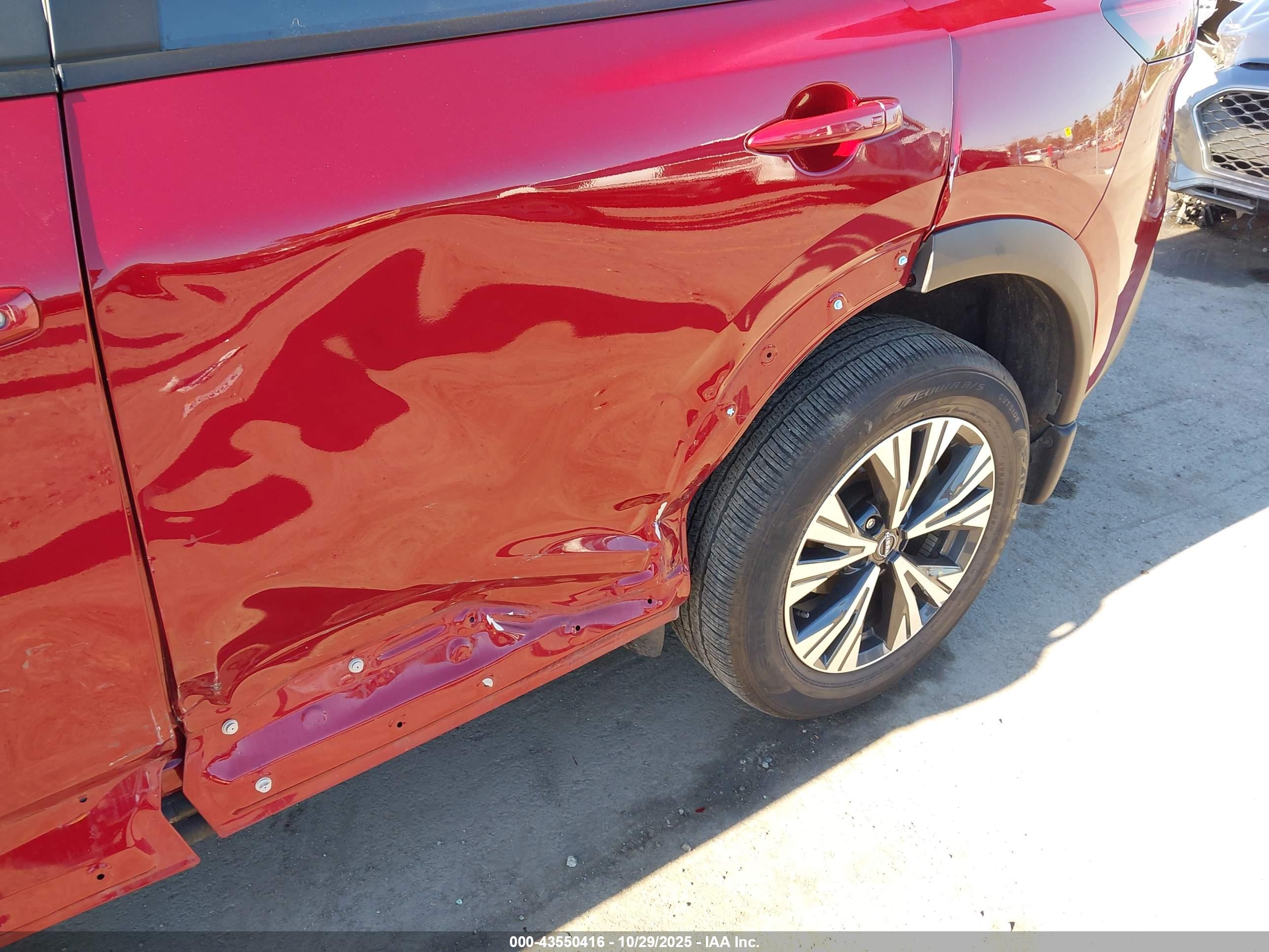 NISSAN ROGUE image 6