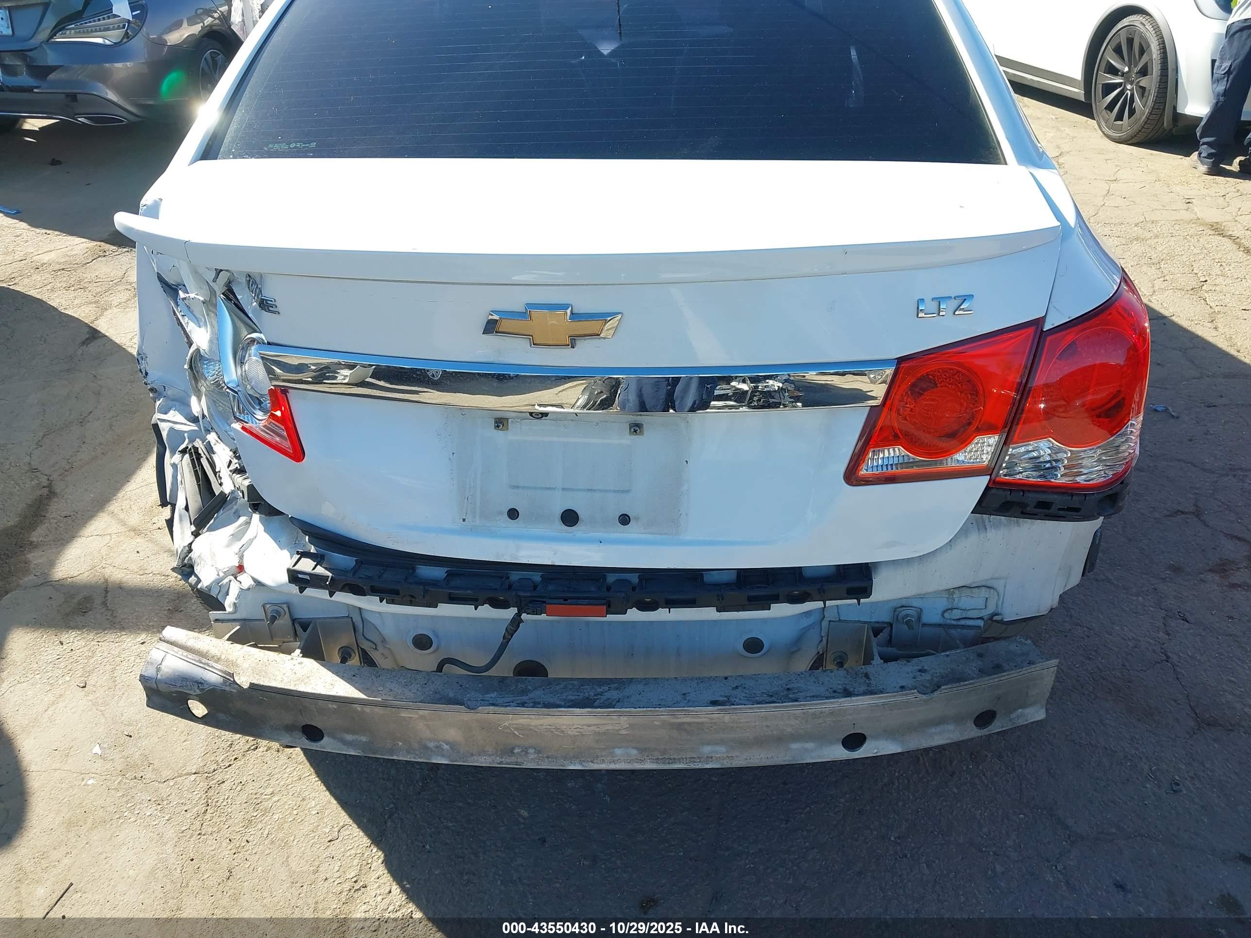 CHEVROLET CRUZE image 6