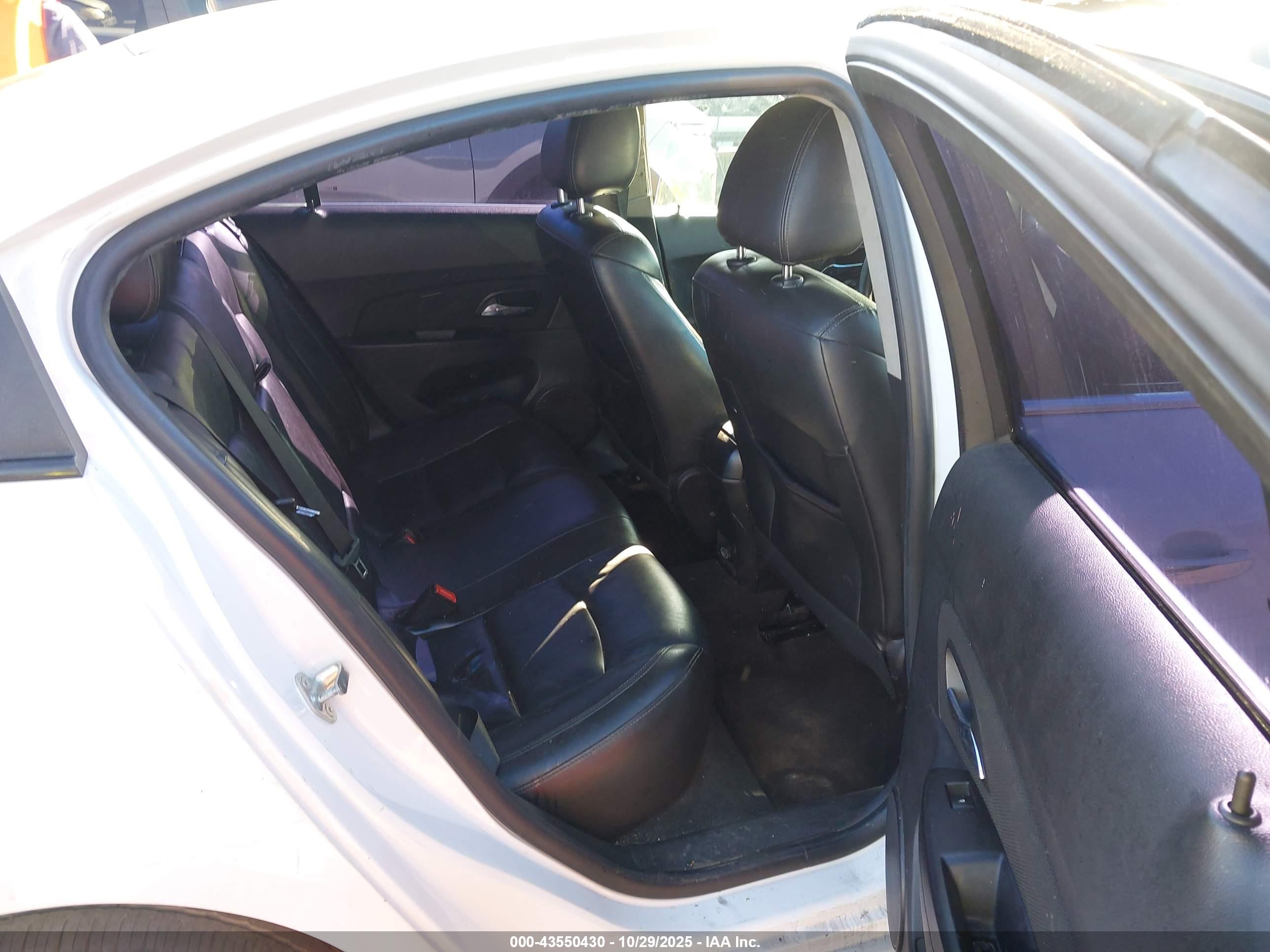 CHEVROLET CRUZE image 8