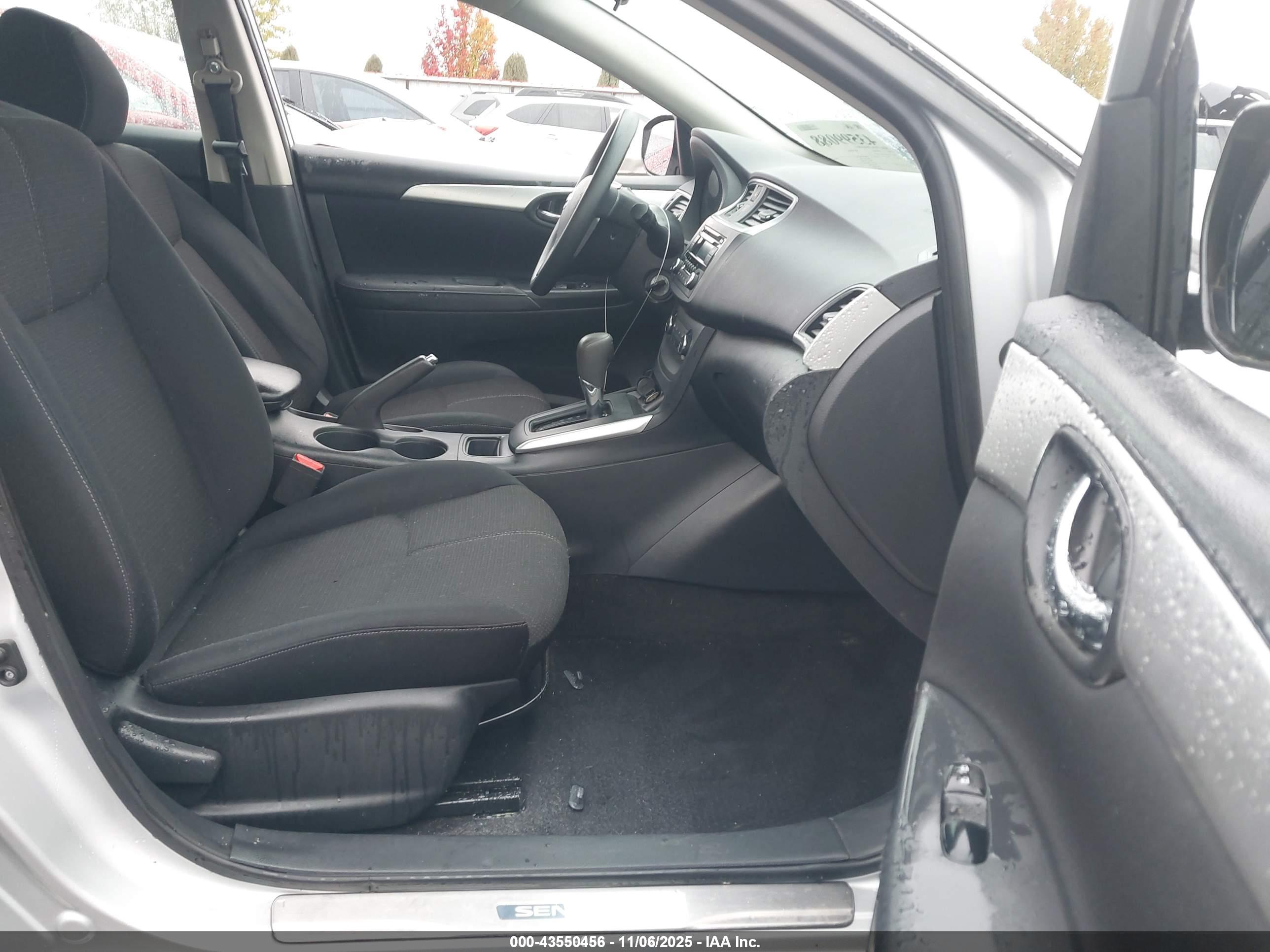 NISSAN SENTRA image 5