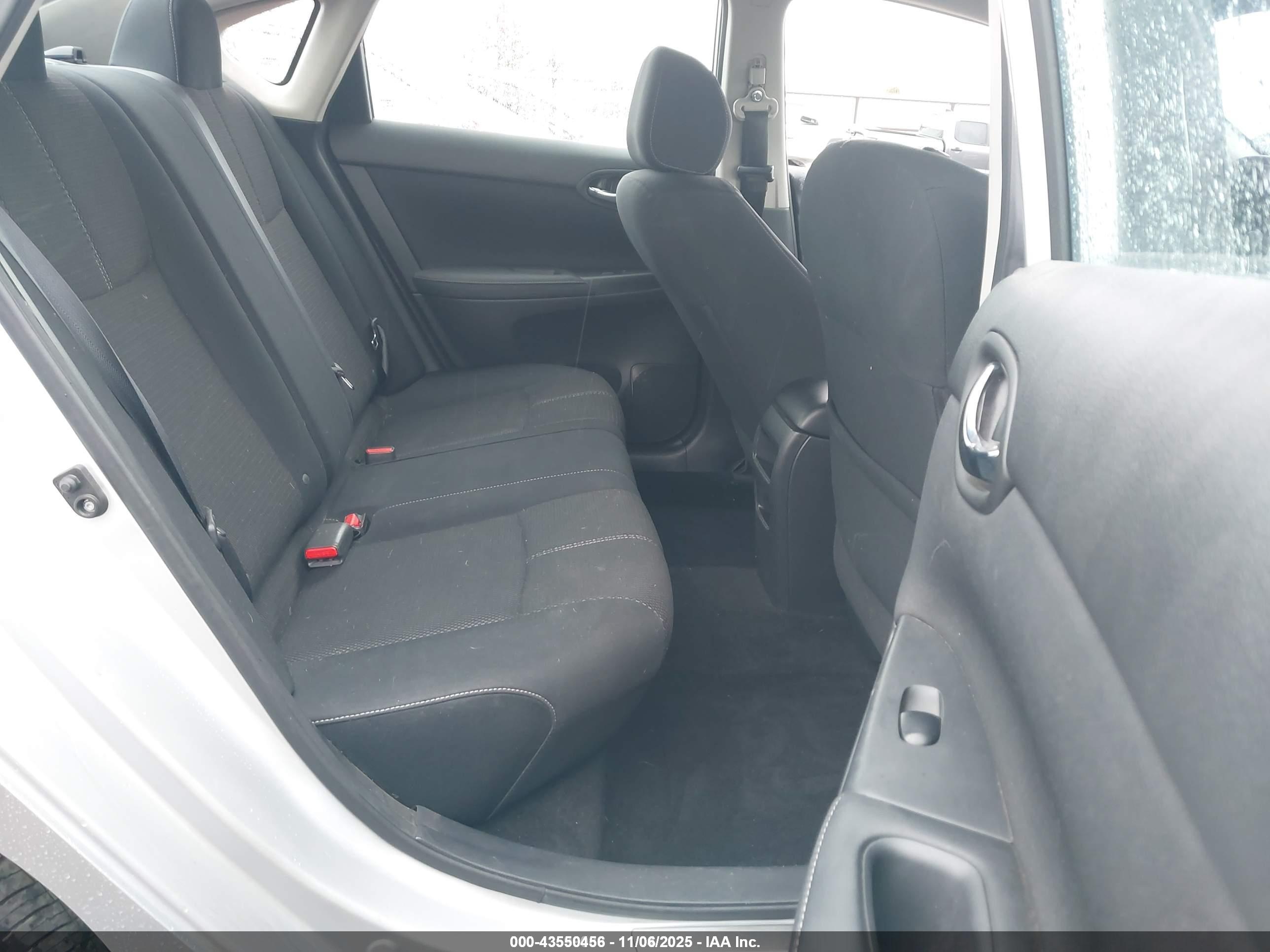 NISSAN SENTRA image 8