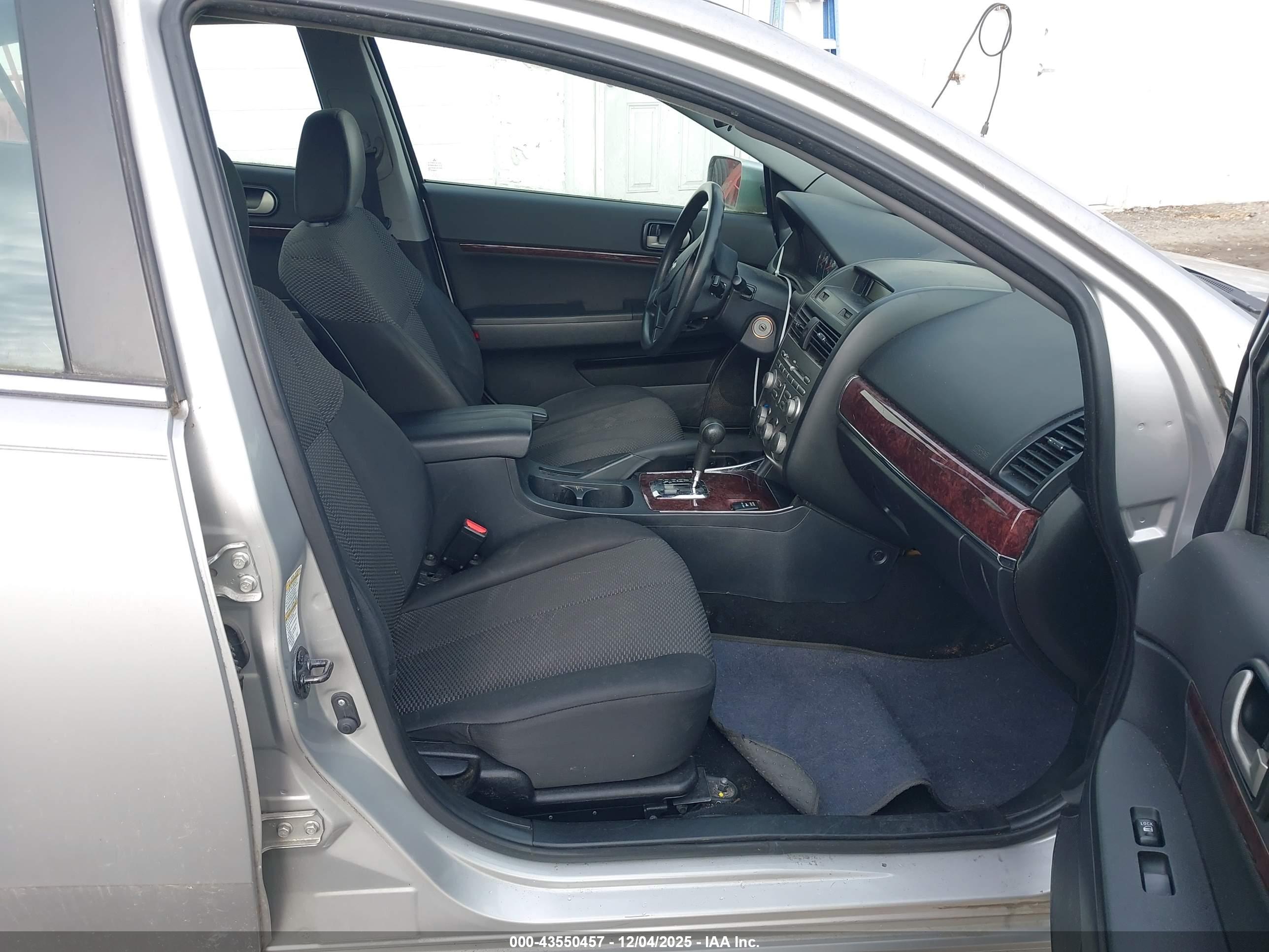 MITSUBISHI GALANT image 5