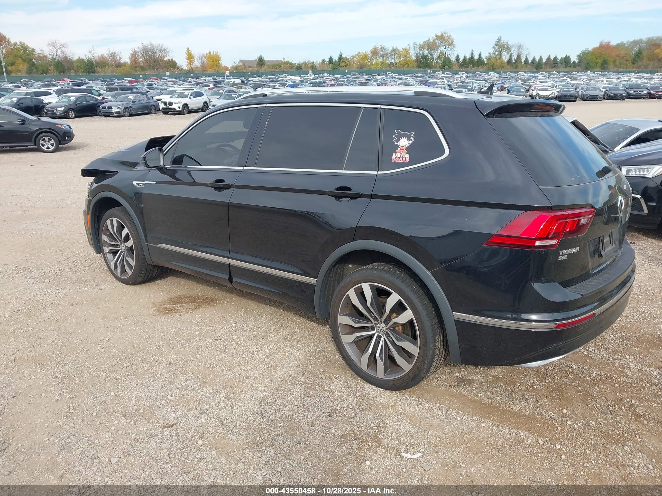 VOLKSWAGEN TIGUAN image 3