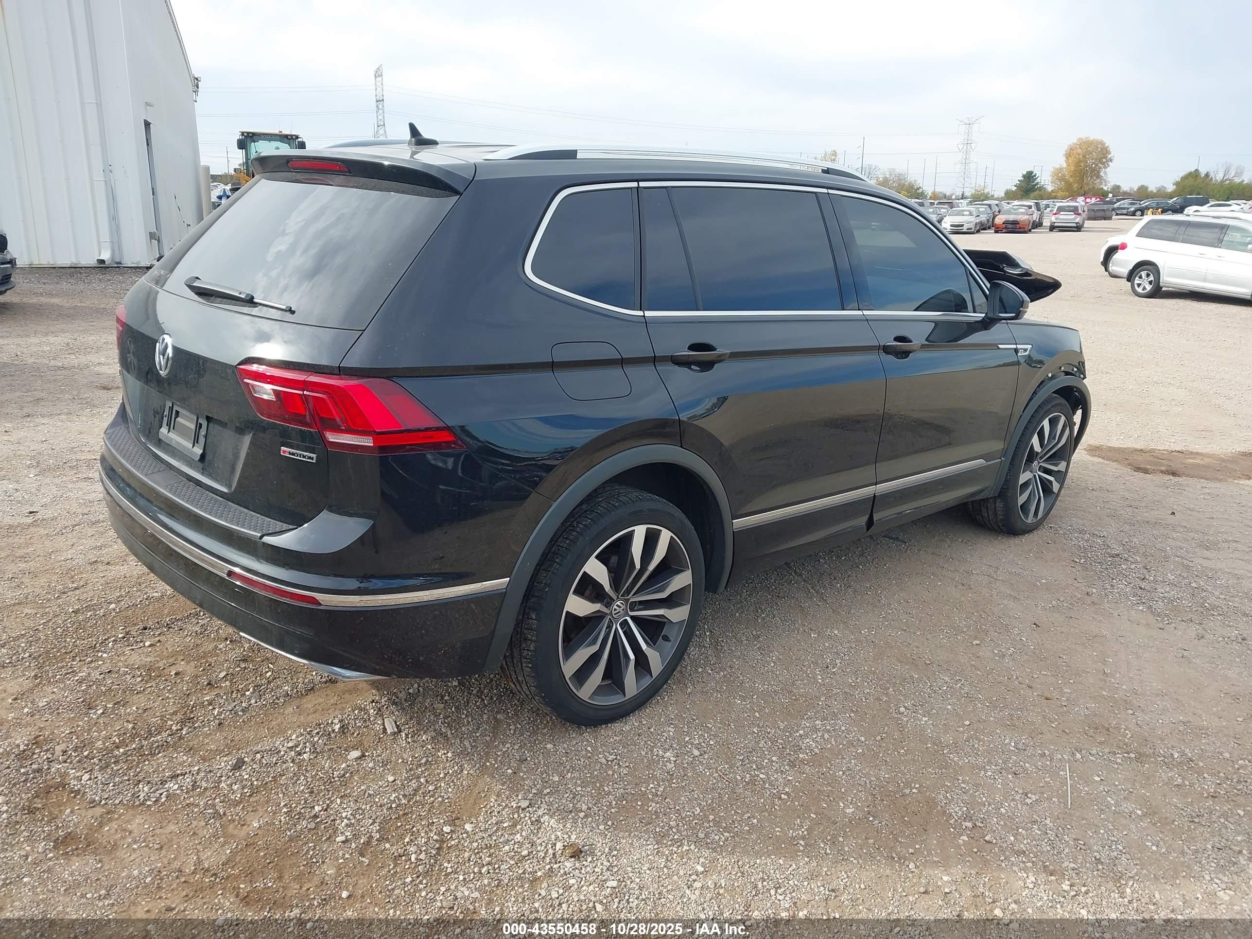 VOLKSWAGEN TIGUAN image 4