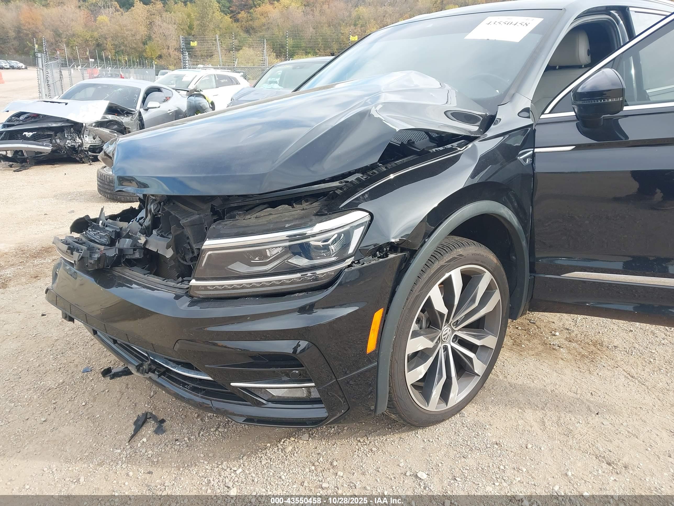 VOLKSWAGEN TIGUAN image 6