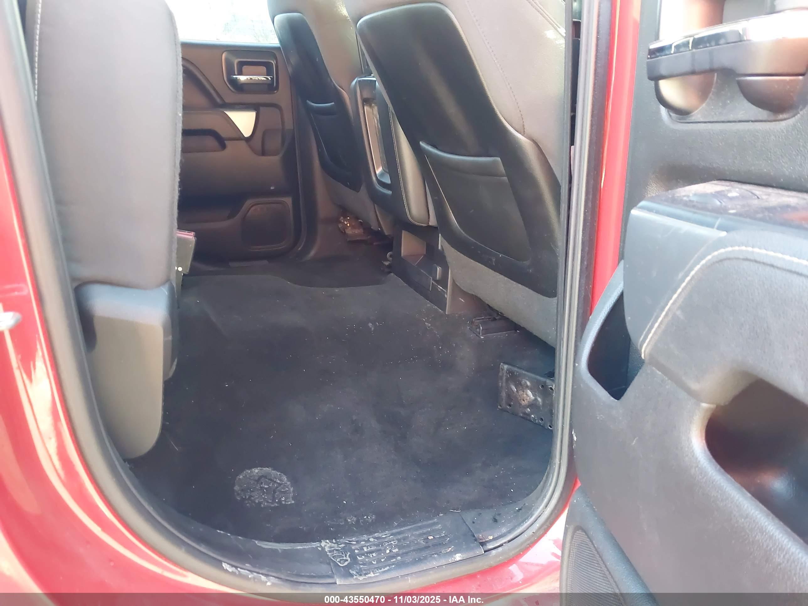 CHEVROLET SILVERADO image 8