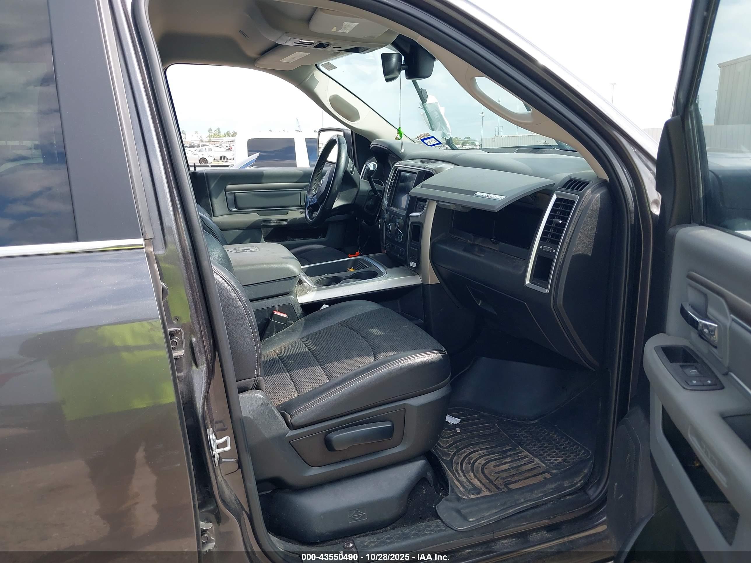RAM 2500 image 5