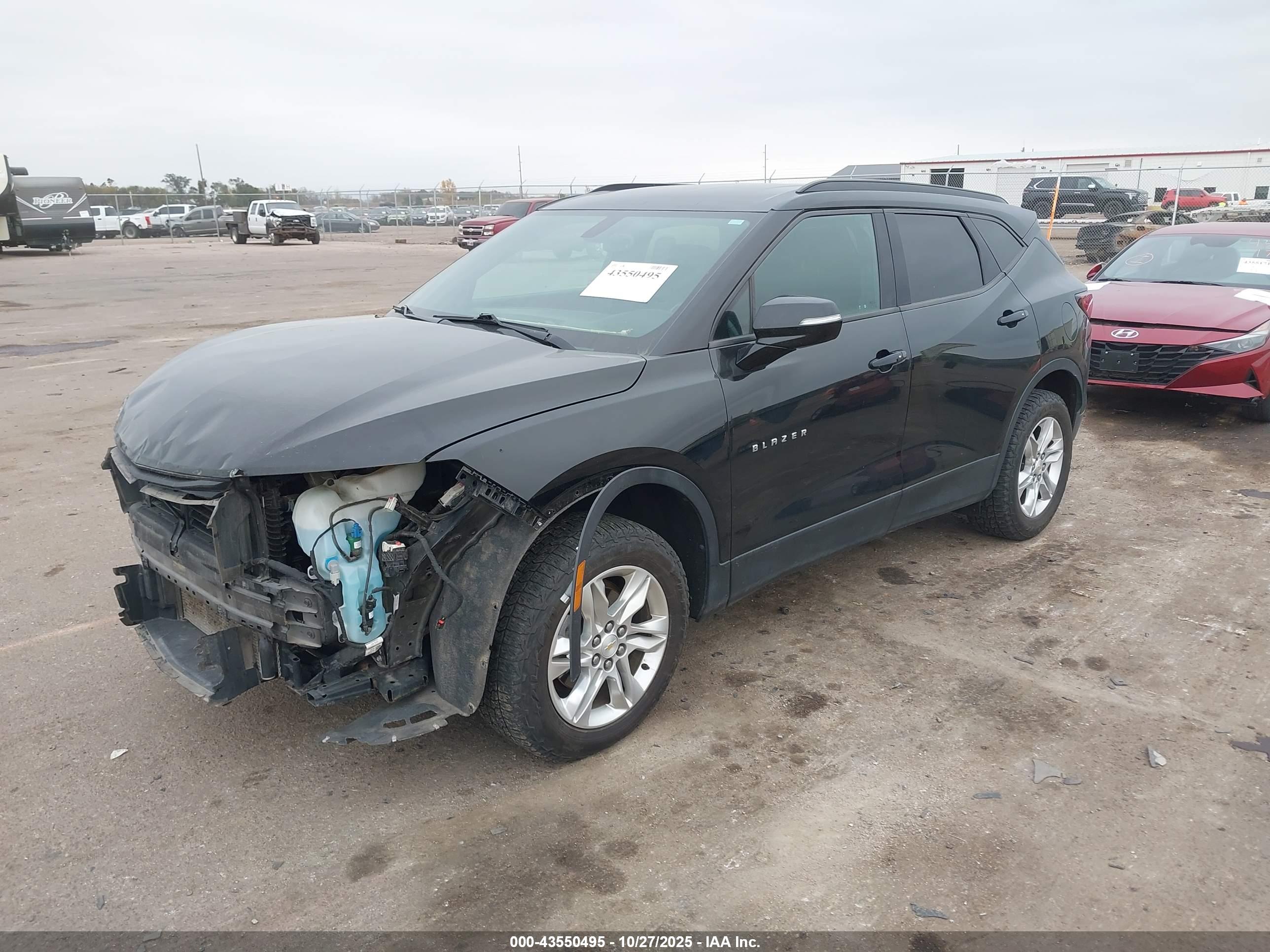 CHEVROLET BLAZER image 2