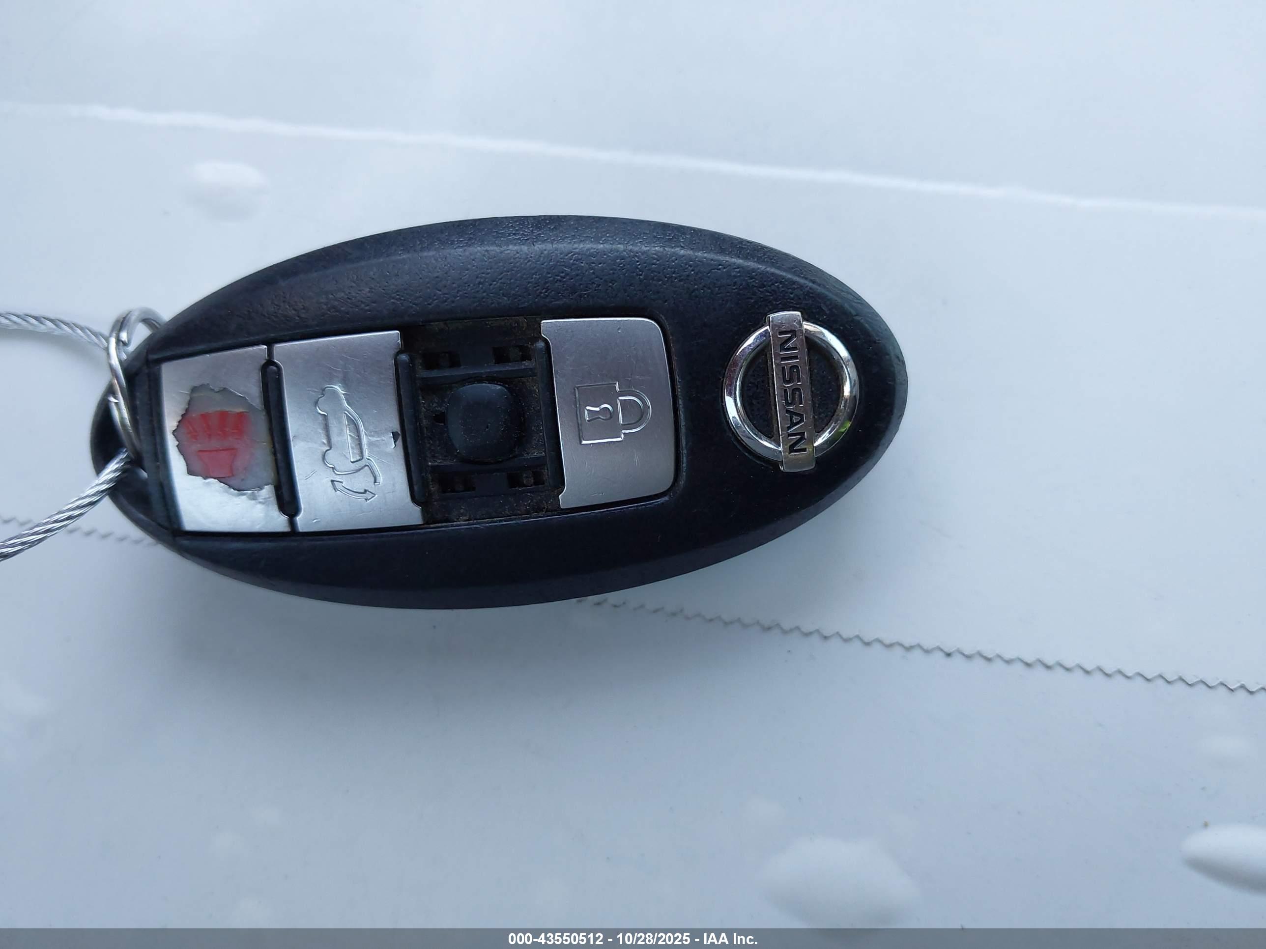 NISSAN MURANO image 11