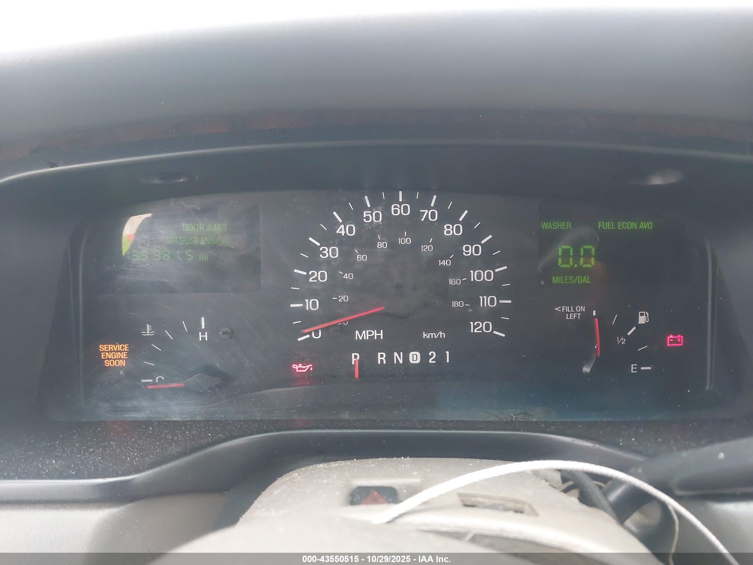 LINCOLN TOWN image 7