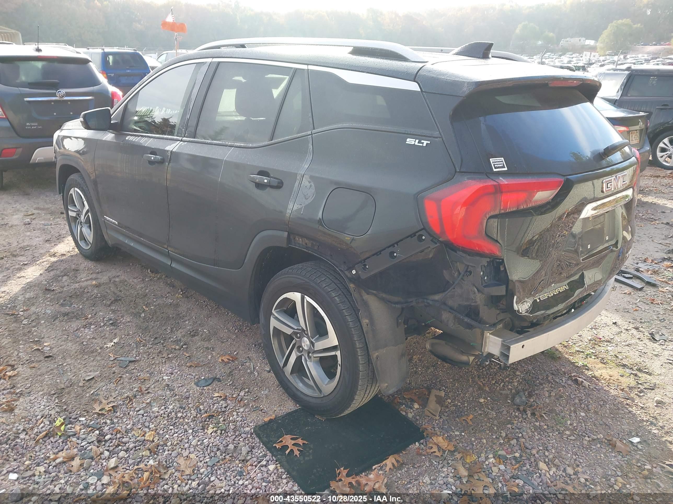 GMC TERRAIN image 3