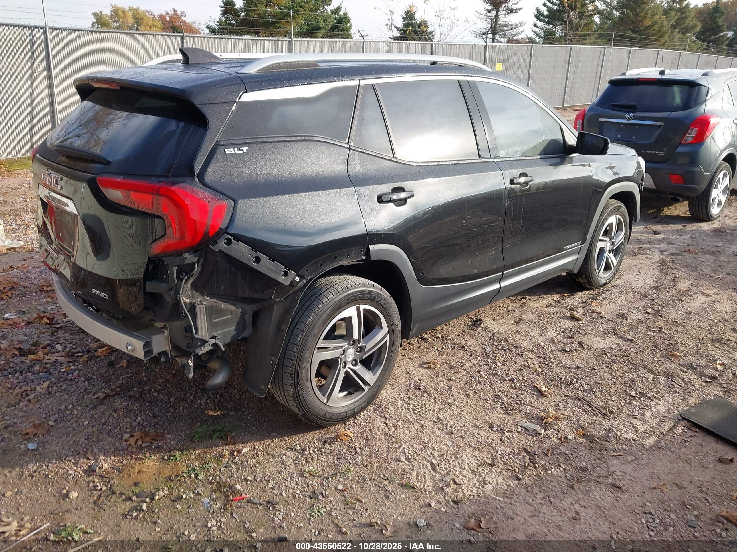 GMC TERRAIN image 4