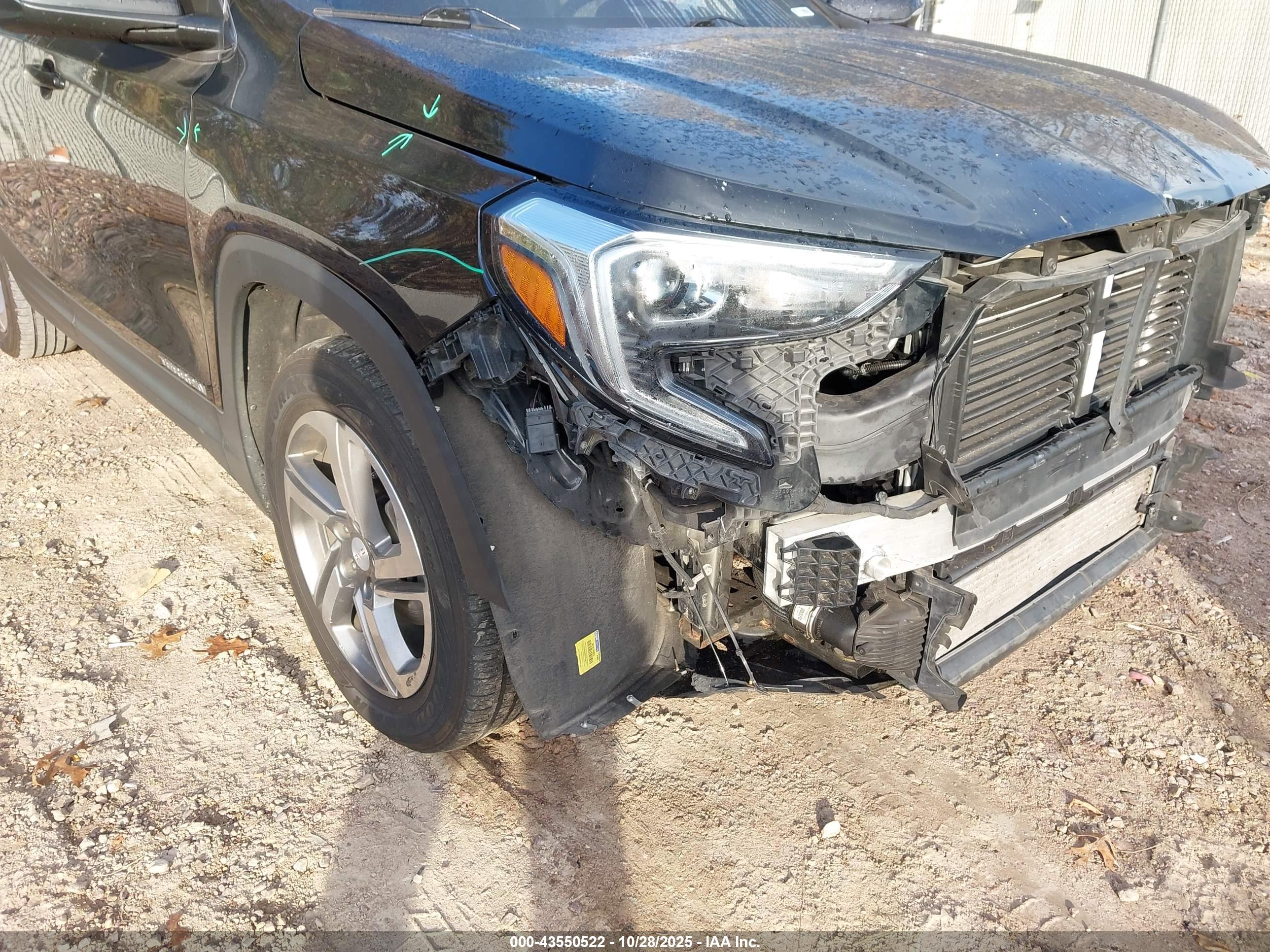 GMC TERRAIN image 6