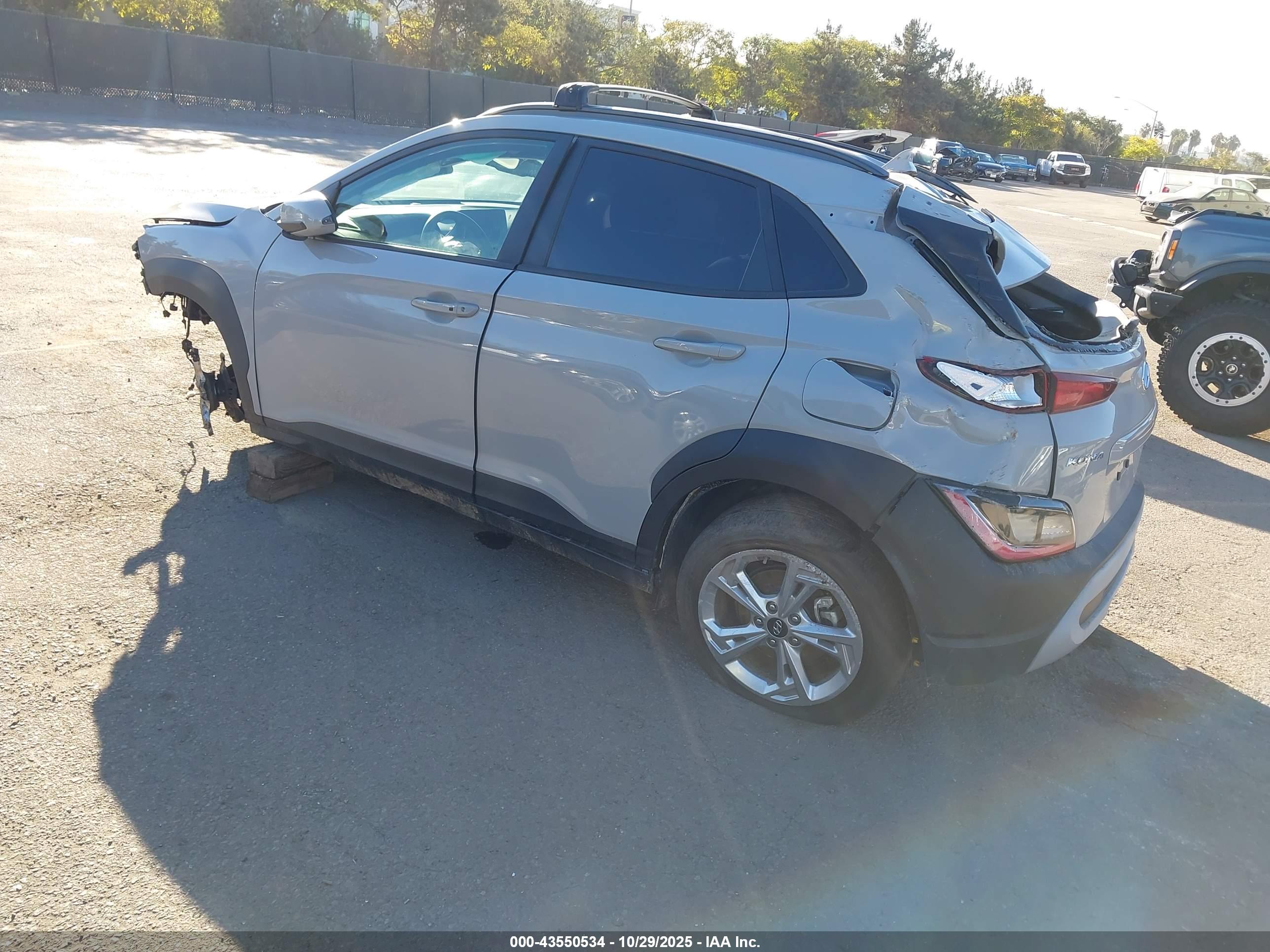 HYUNDAI KONA image 3