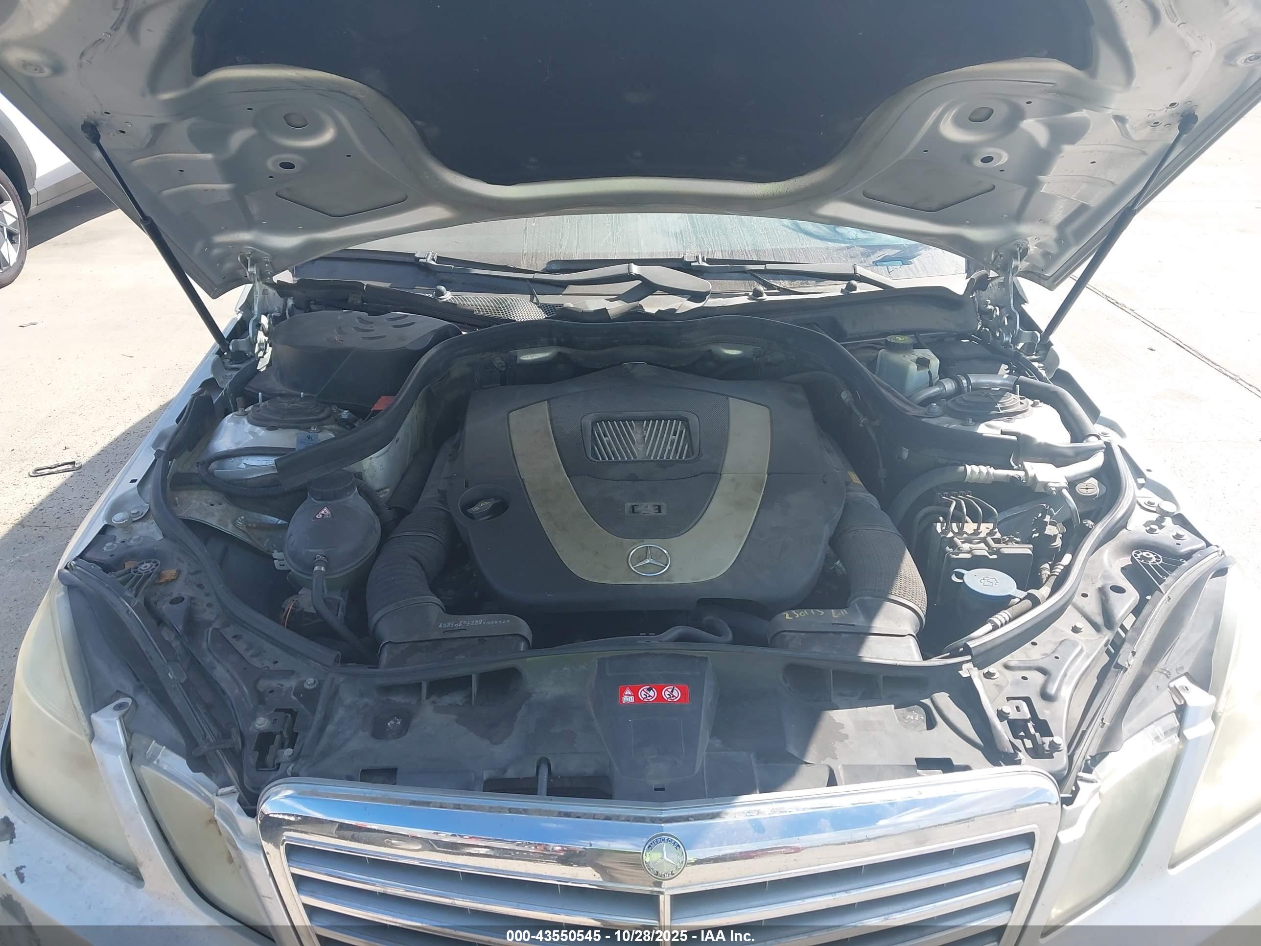 MERCEDES-BENZ E image 10