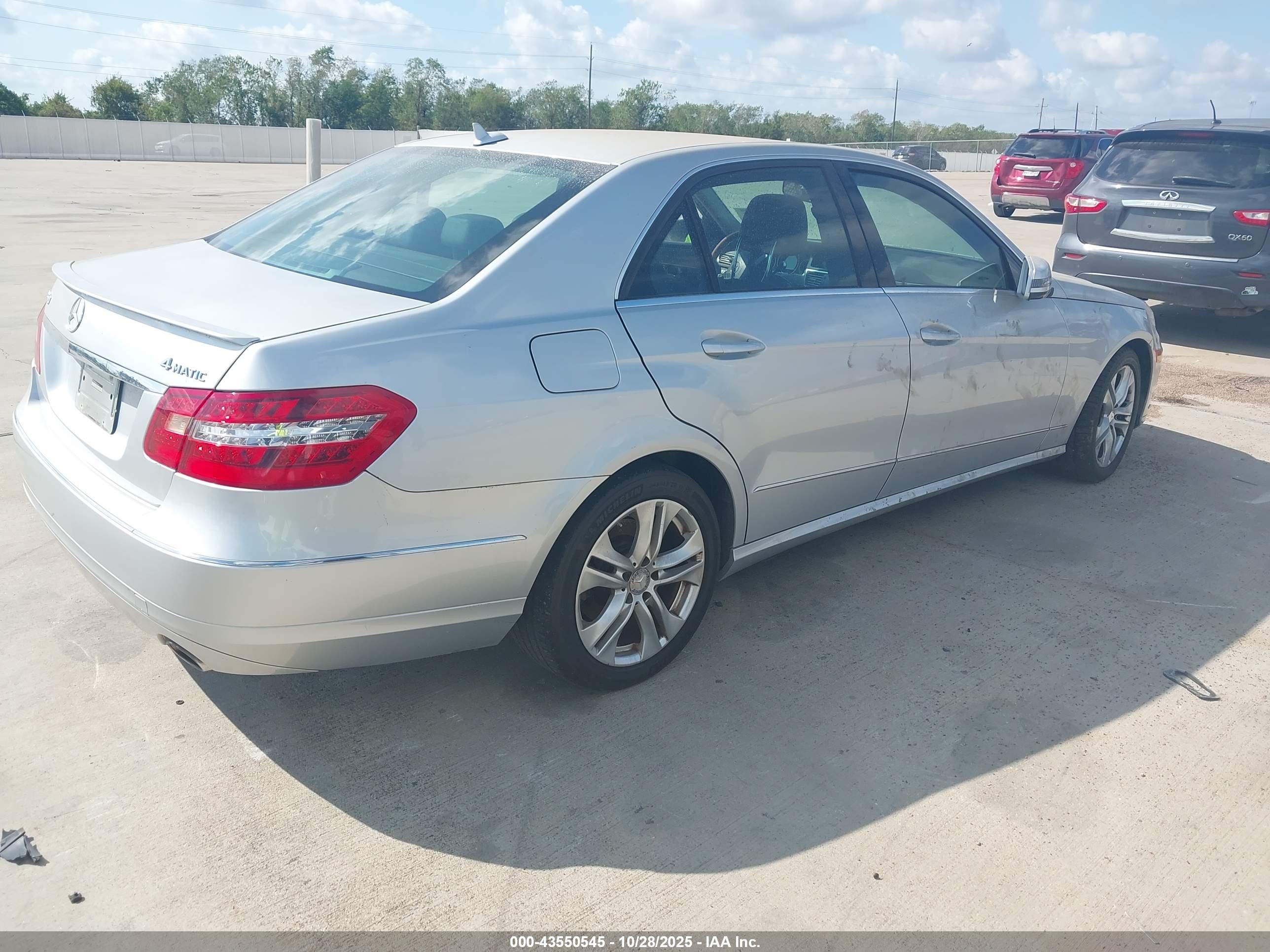 MERCEDES-BENZ E image 4