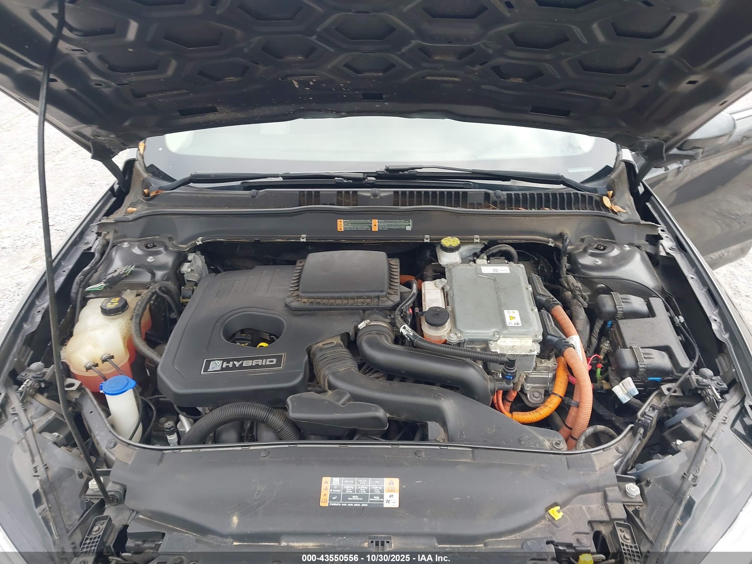 FORD FUSION image 10