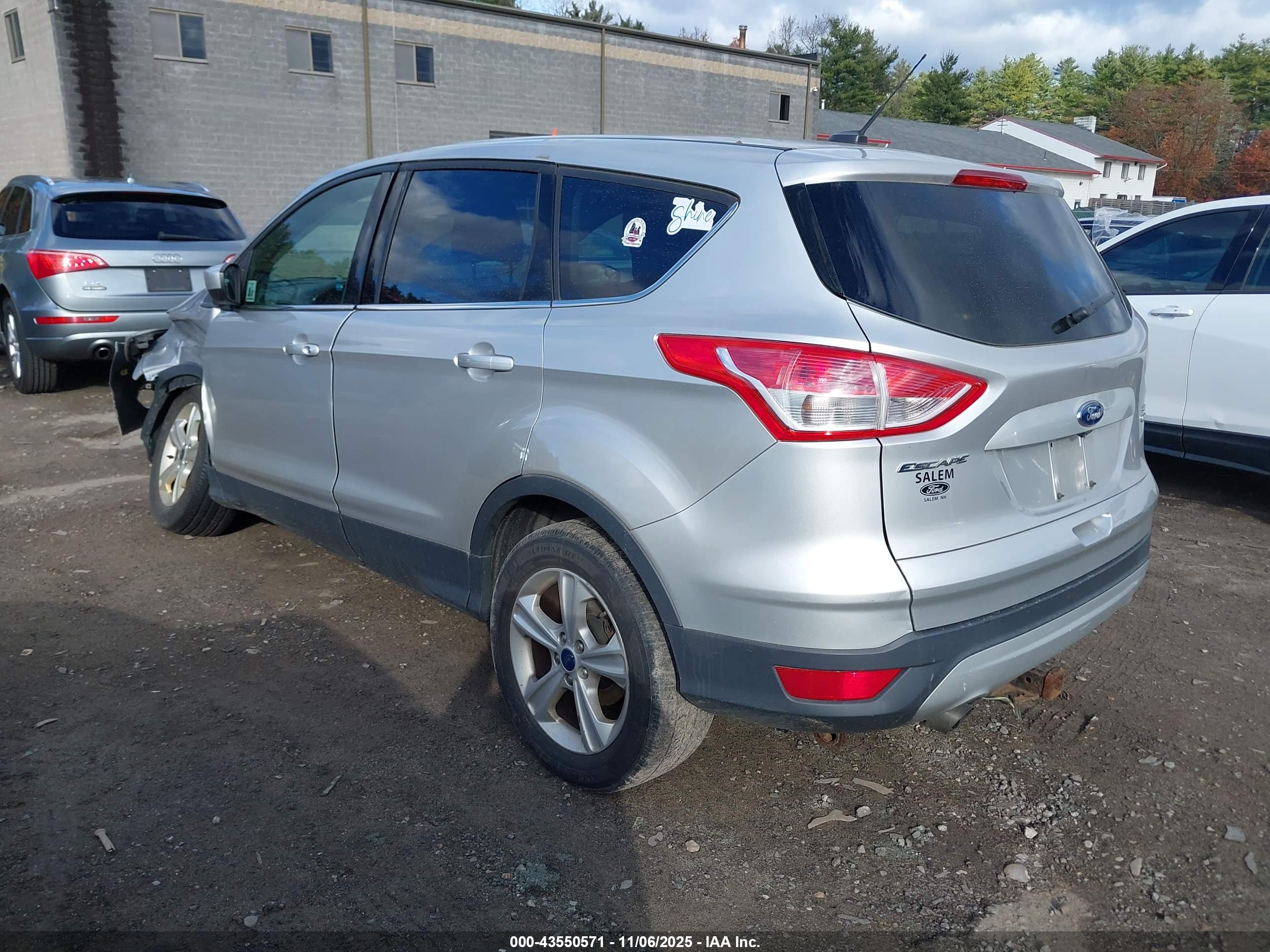 FORD ESCAPE image 3
