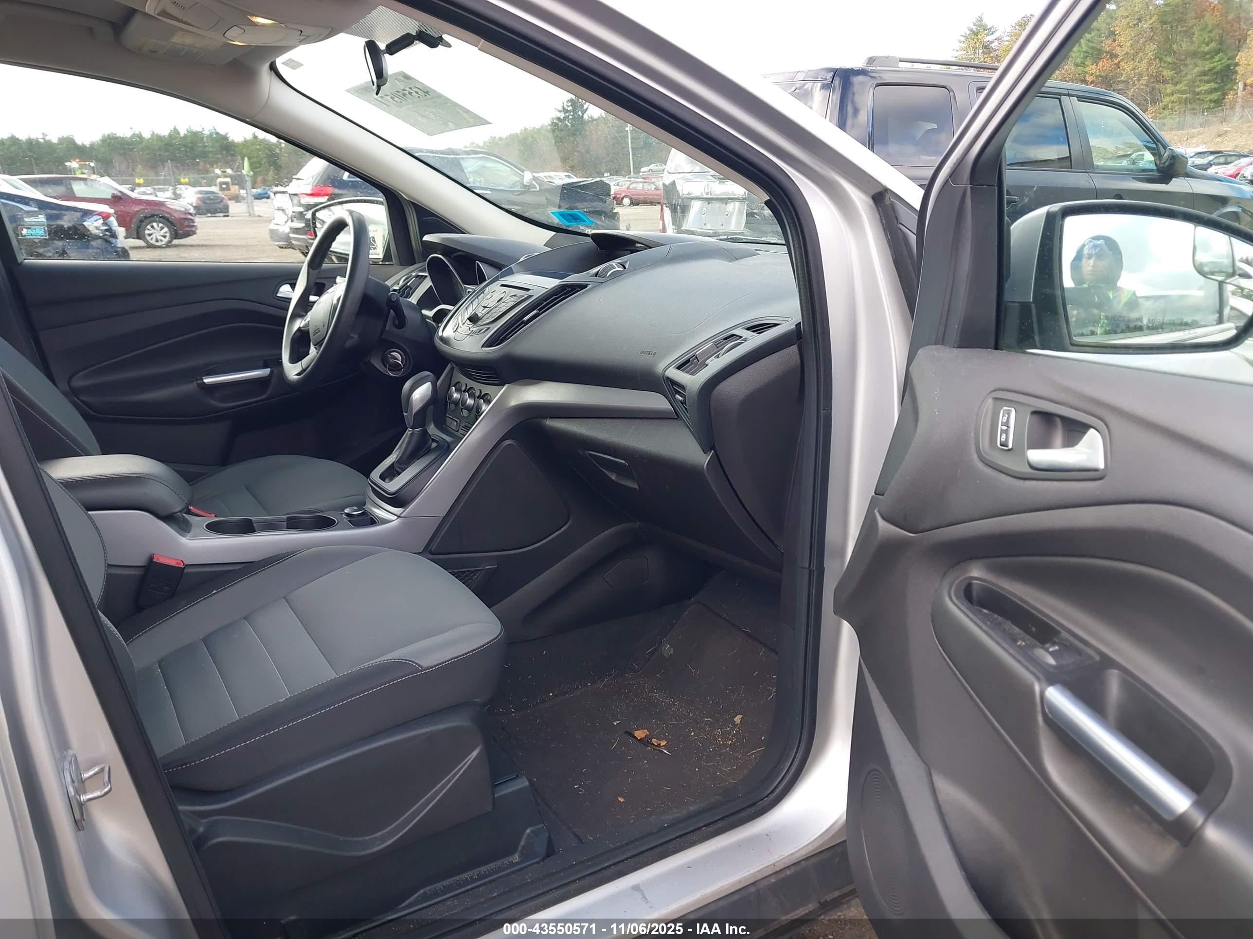 FORD ESCAPE image 5