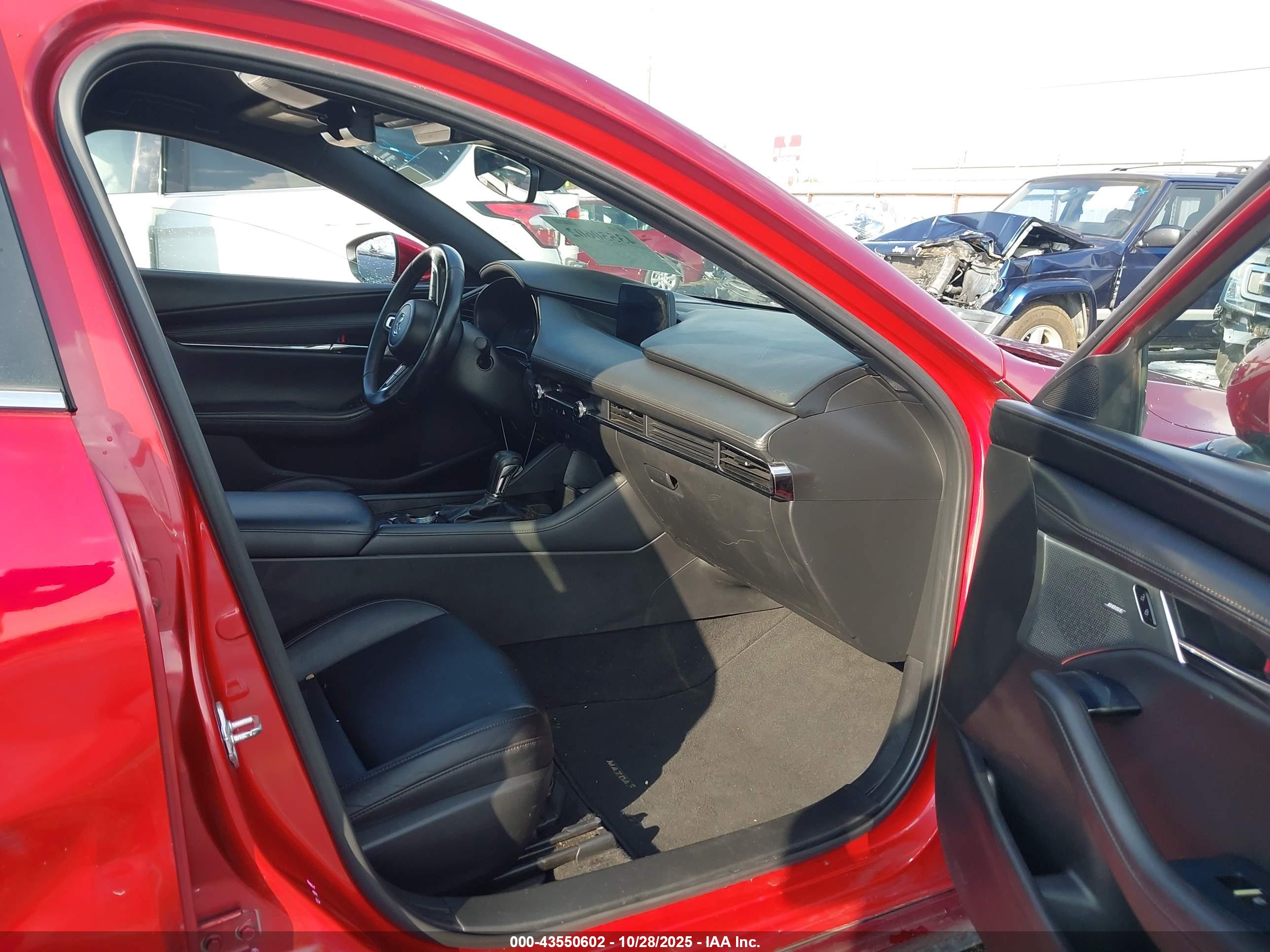 MAZDA MAZDA3 image 5