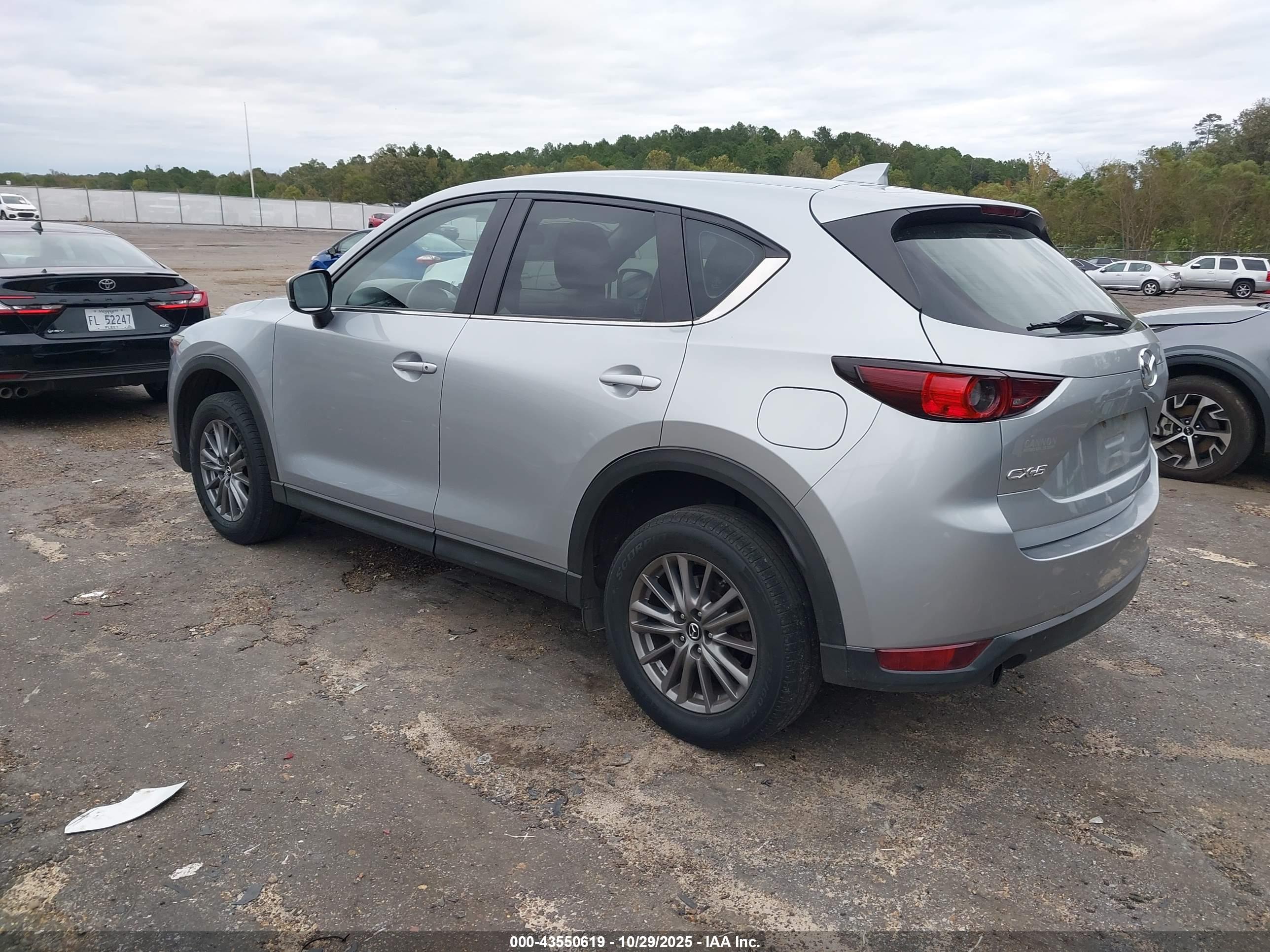MAZDA CX-5 image 3