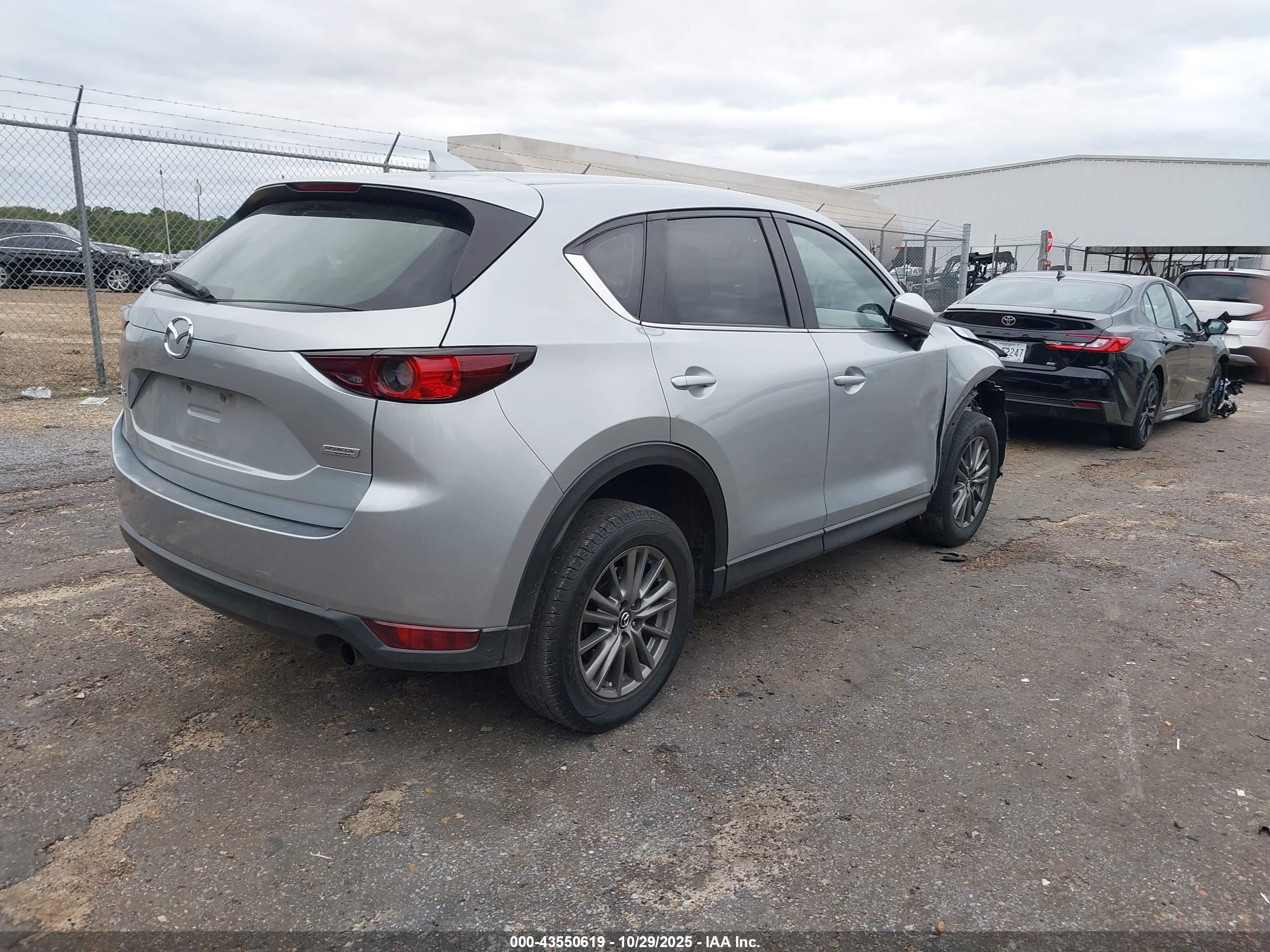 MAZDA CX-5 image 4