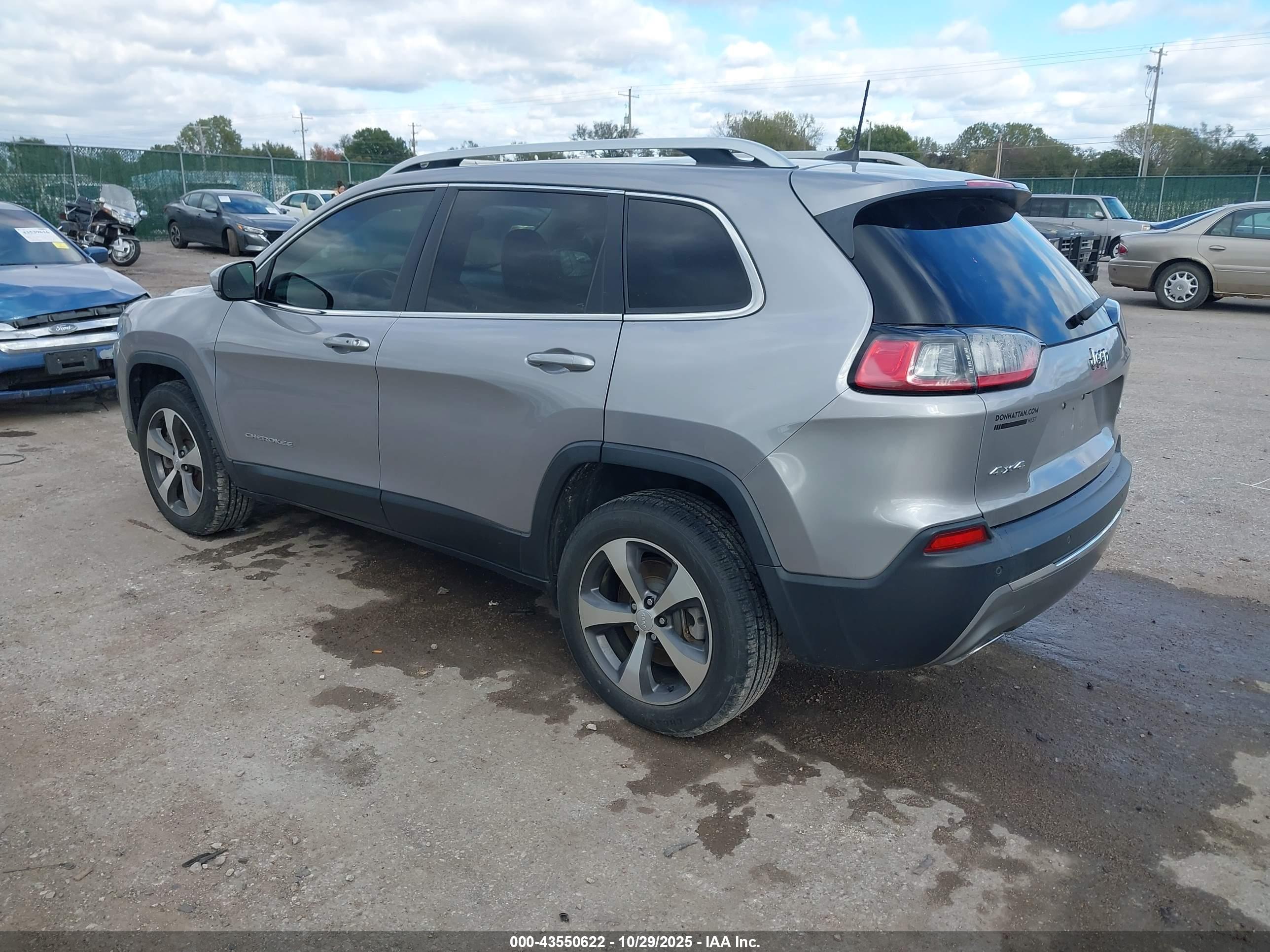 JEEP CHEROKEE image 3