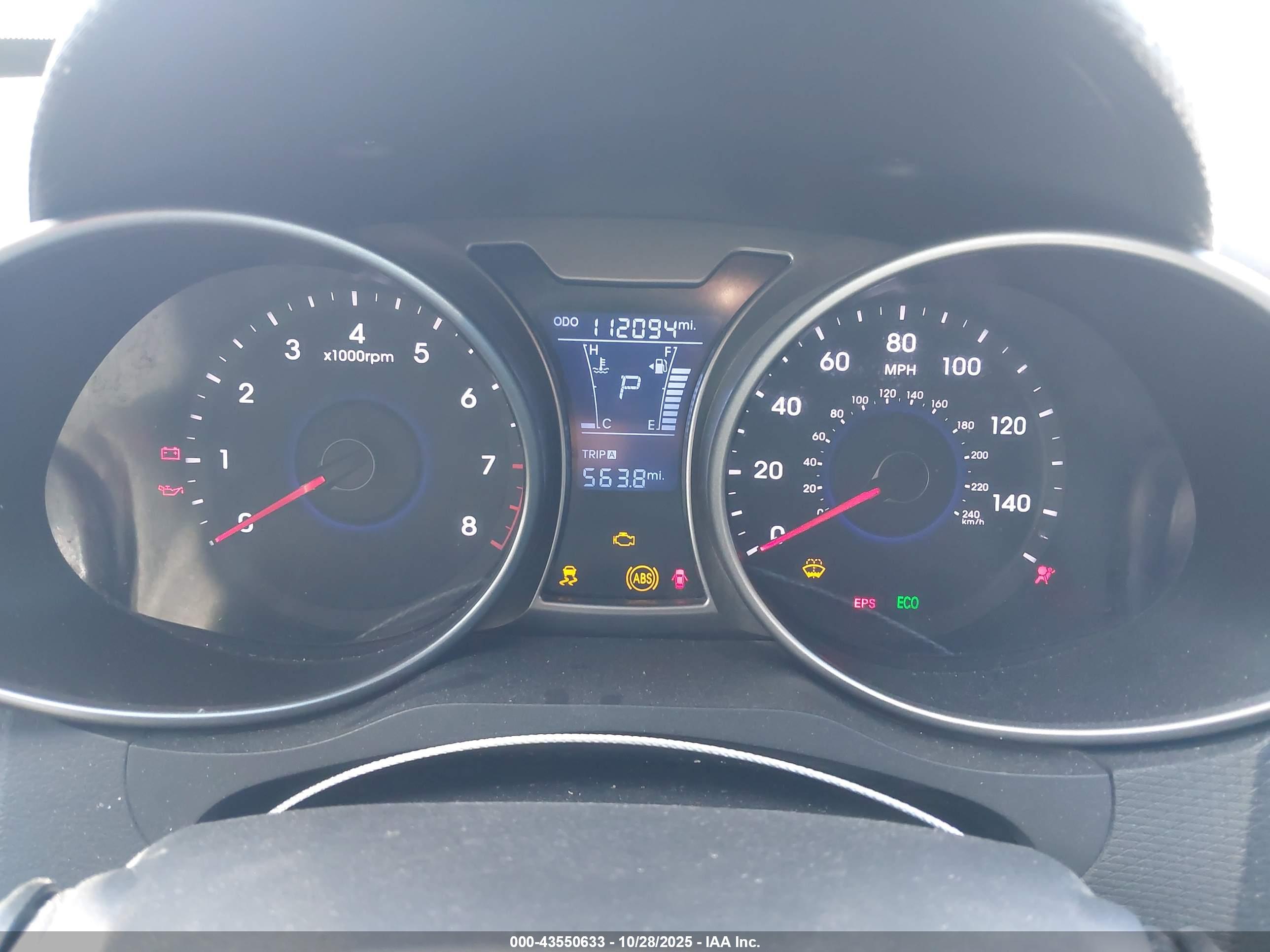 HYUNDAI VELOSTER image 7