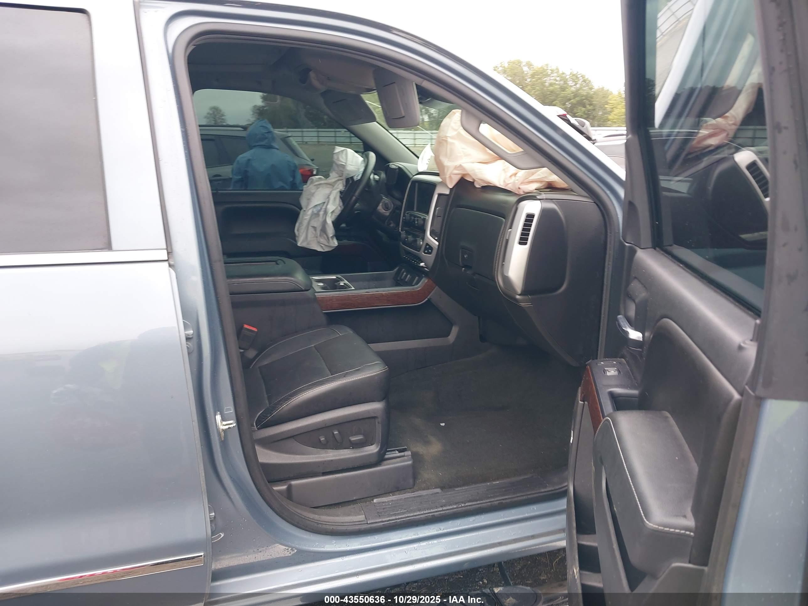 GMC SIERRA image 5