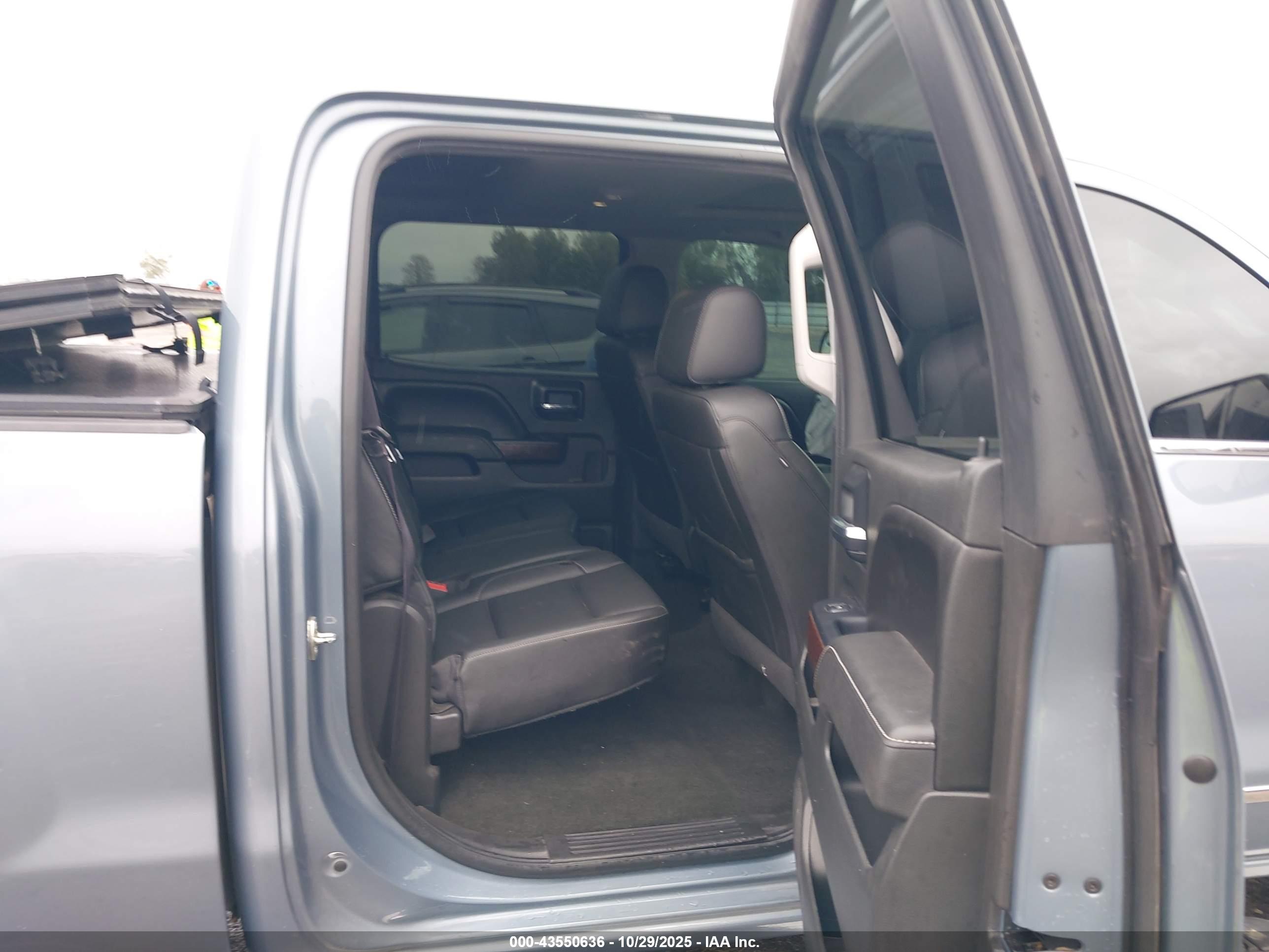 GMC SIERRA image 8