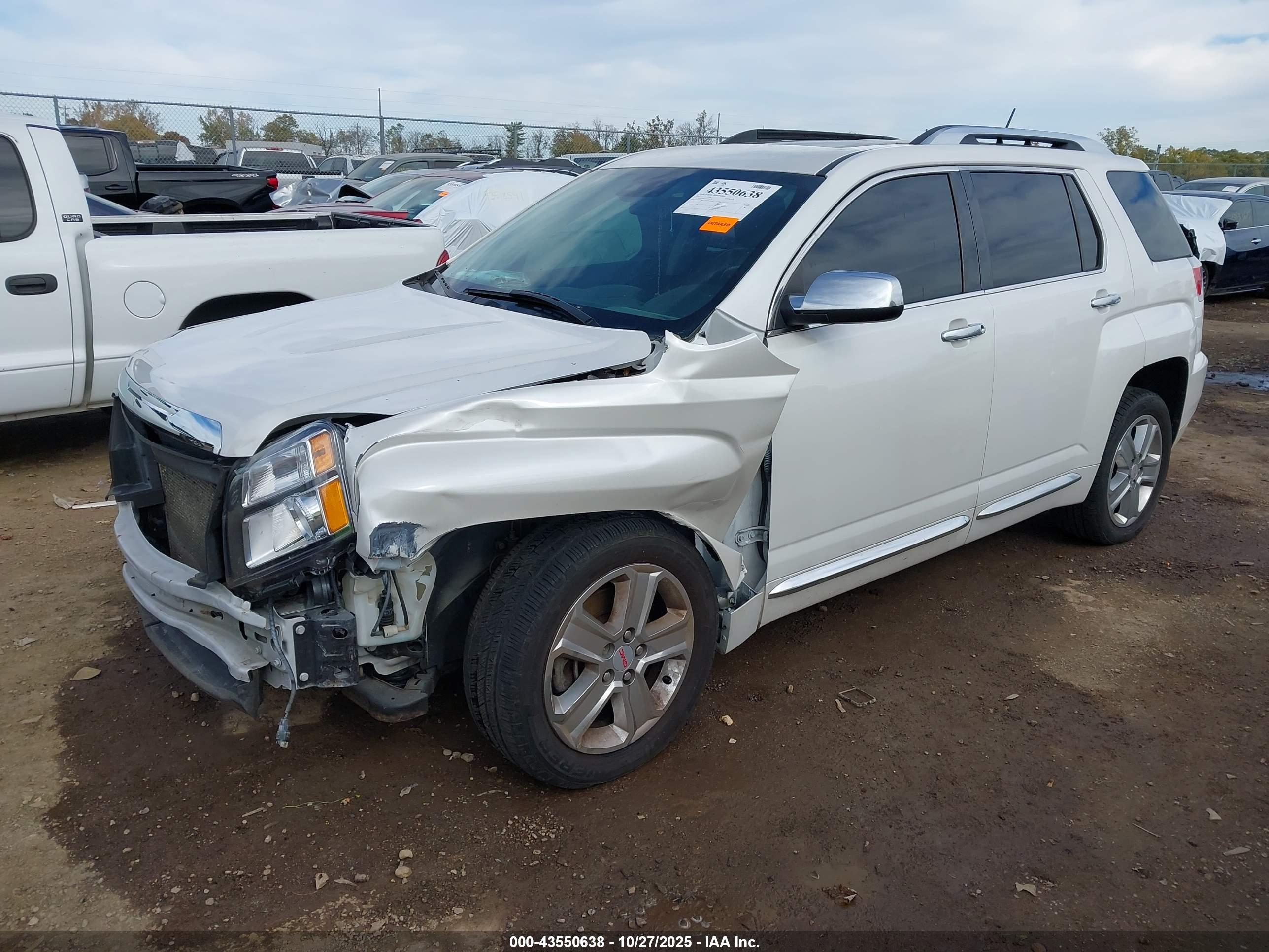 GMC TERRAIN image 2